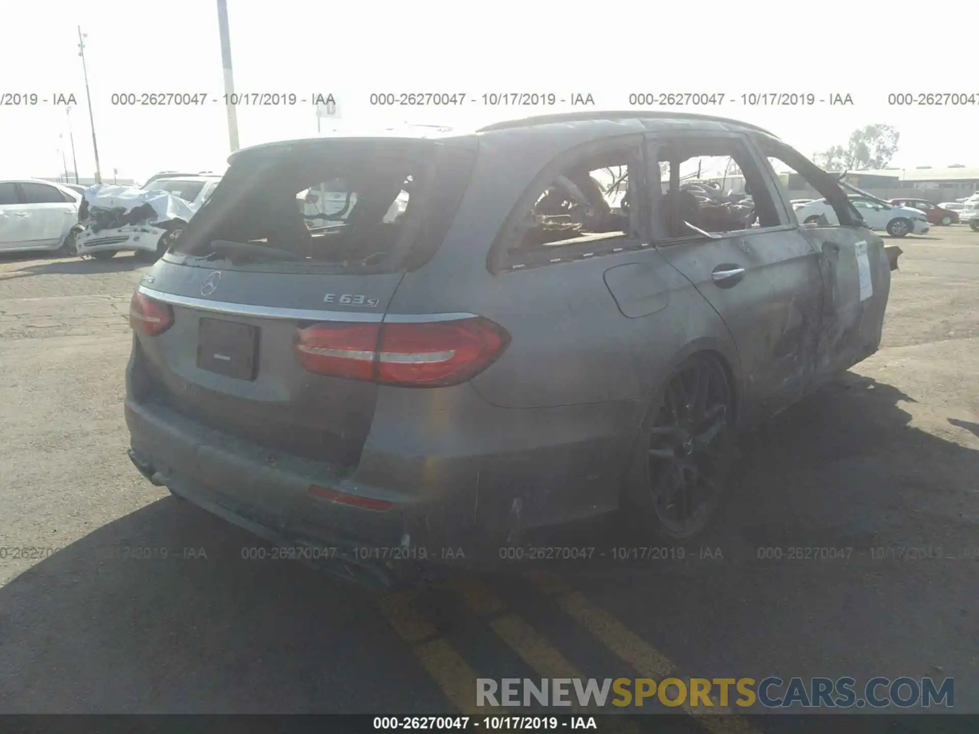 4 Photograph of a damaged car WDDZH8KB2KA686848 MERCEDES-BENZ E 2019