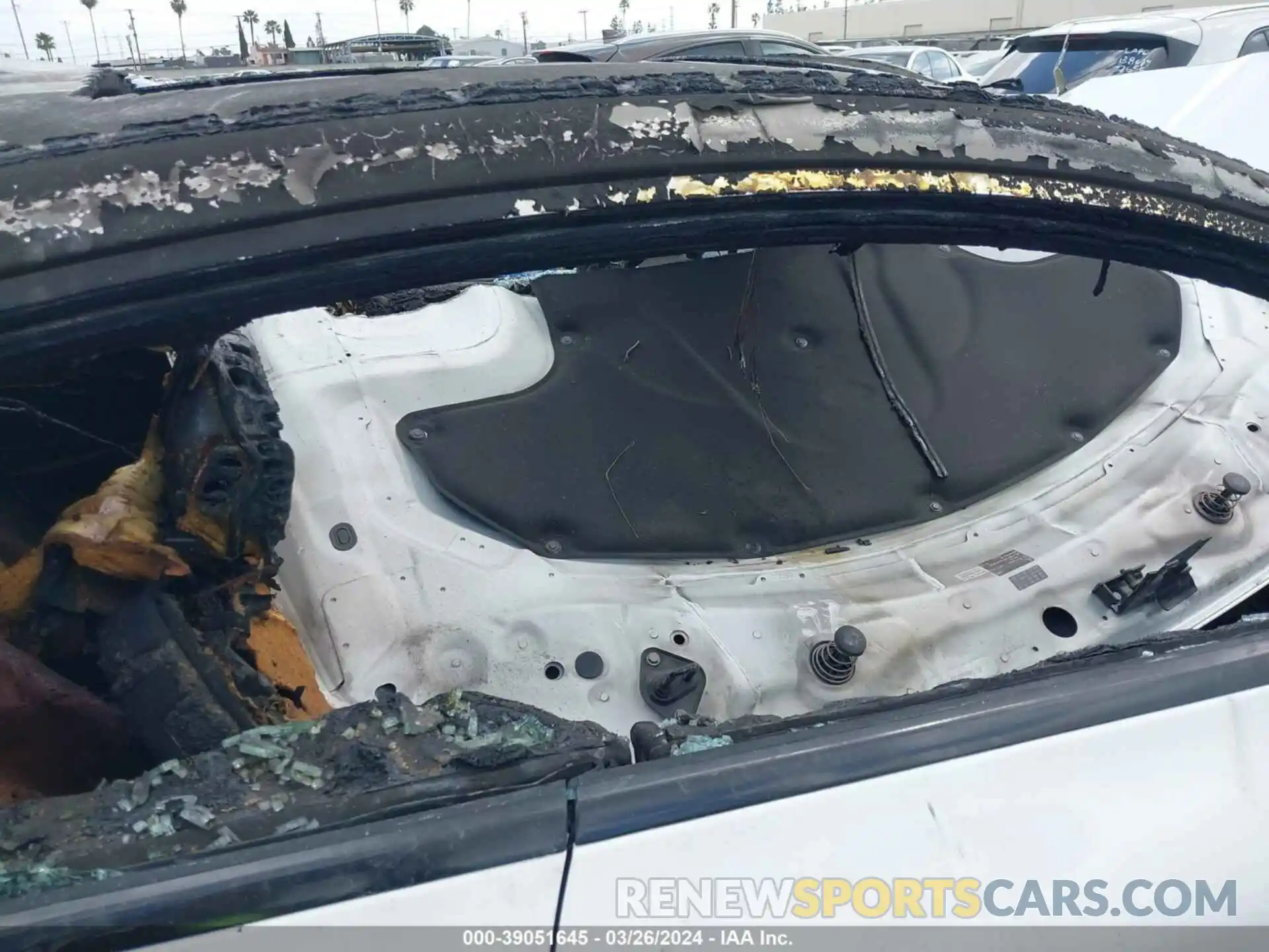 13 Photograph of a damaged car W1K1J6HB2LF134025 MERCEDES-BENZ E 2020