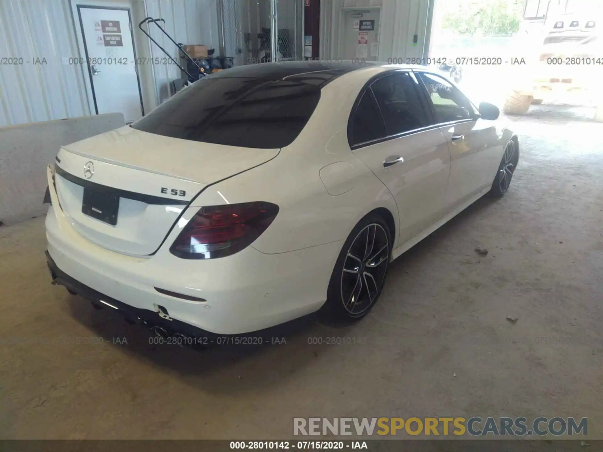 4 Photograph of a damaged car WDDZF6BB2LA719536 MERCEDES-BENZ E 2020