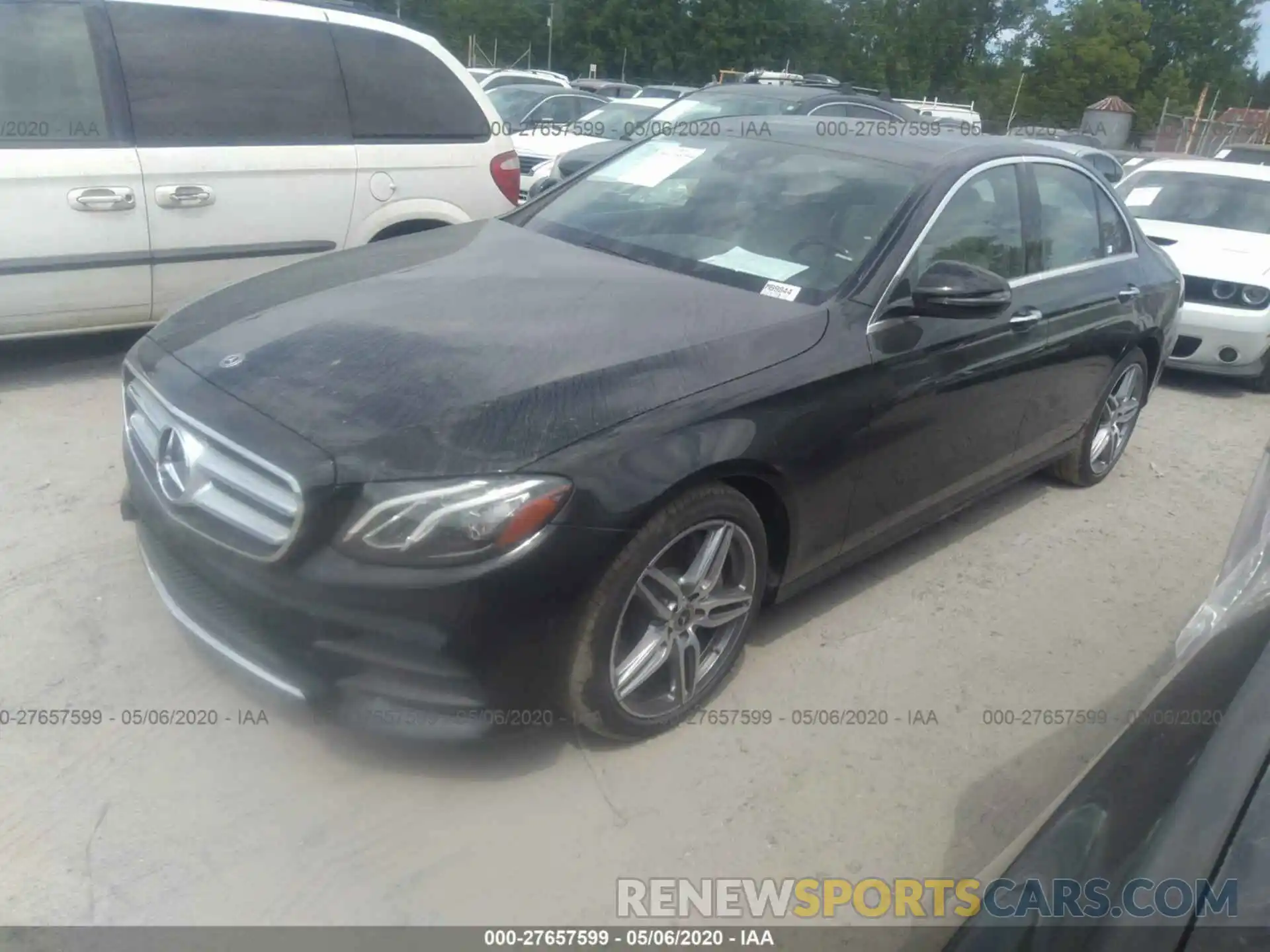 2 Photograph of a damaged car WDDZF8DB2LA713504 MERCEDES-BENZ E 2020