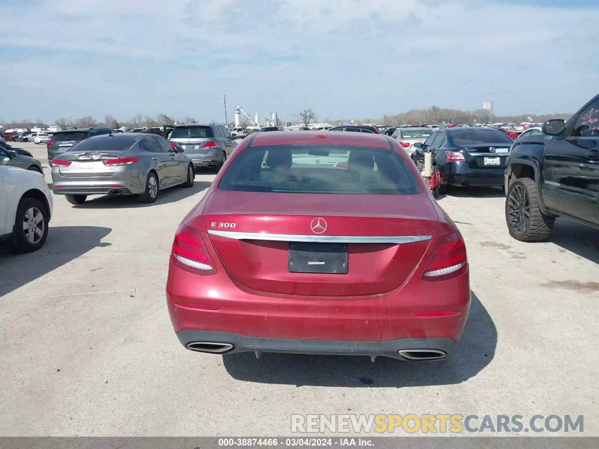 16 Photograph of a damaged car WDDZF4JB2KA596356 MERCEDES-BENZ E 300 2019