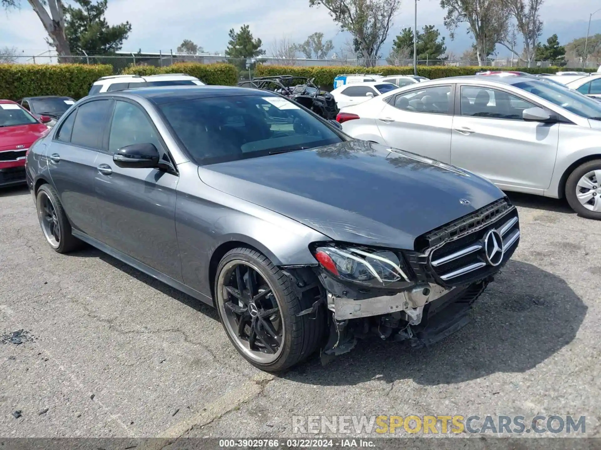 1 Photograph of a damaged car WDDZF4JB7KA513469 MERCEDES-BENZ E 300 2019