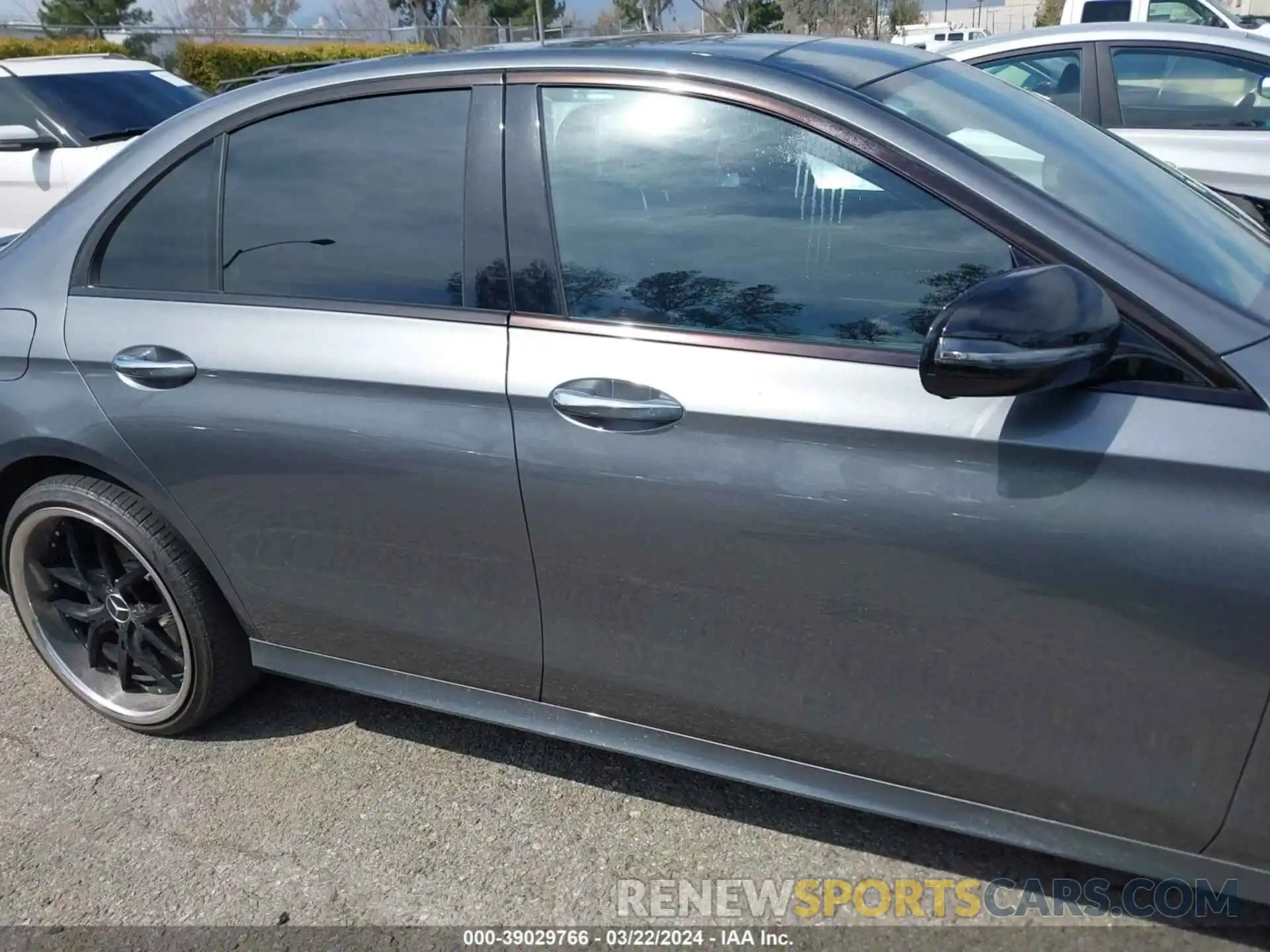 14 Photograph of a damaged car WDDZF4JB7KA513469 MERCEDES-BENZ E 300 2019