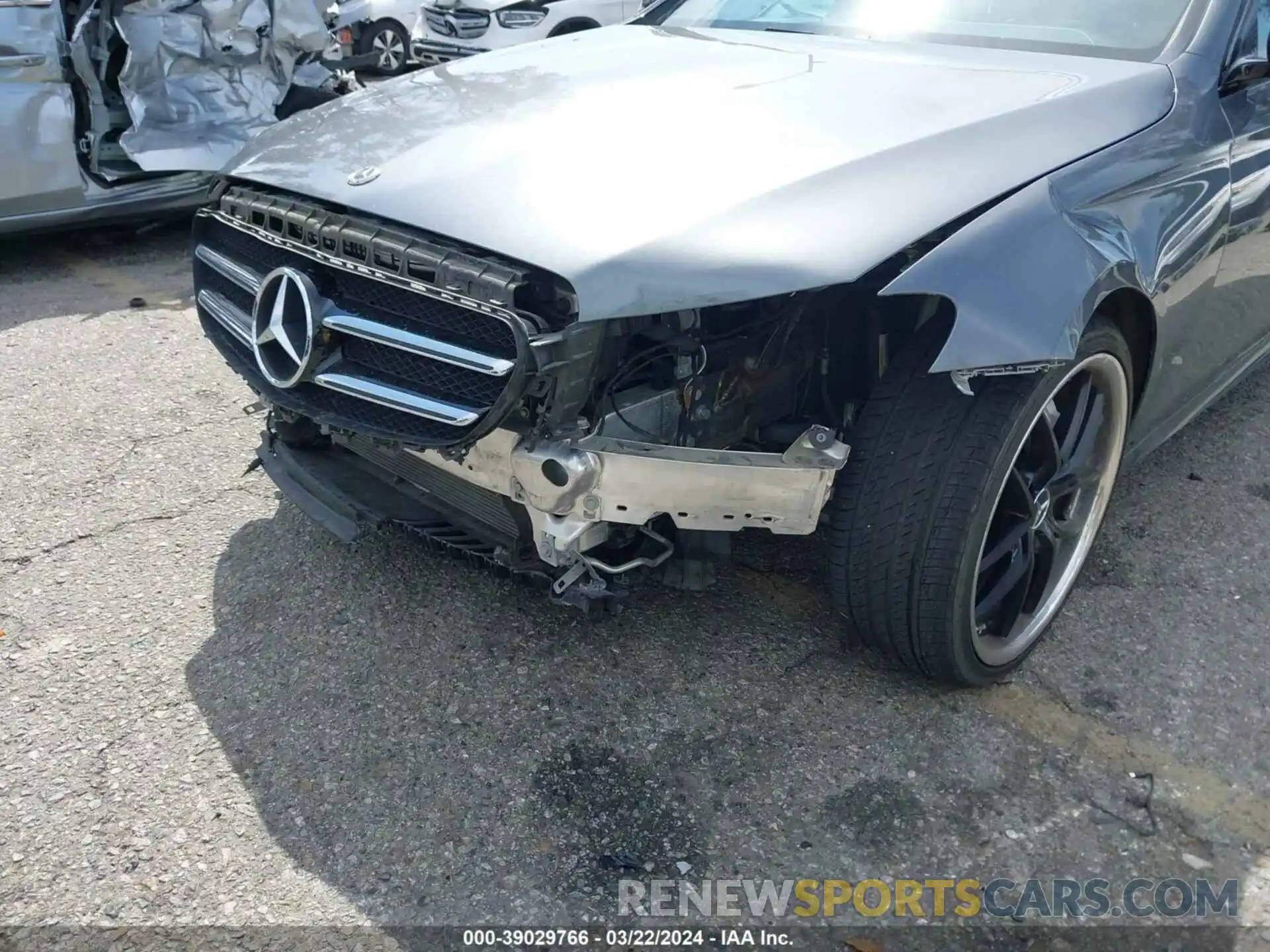 6 Photograph of a damaged car WDDZF4JB7KA513469 MERCEDES-BENZ E 300 2019