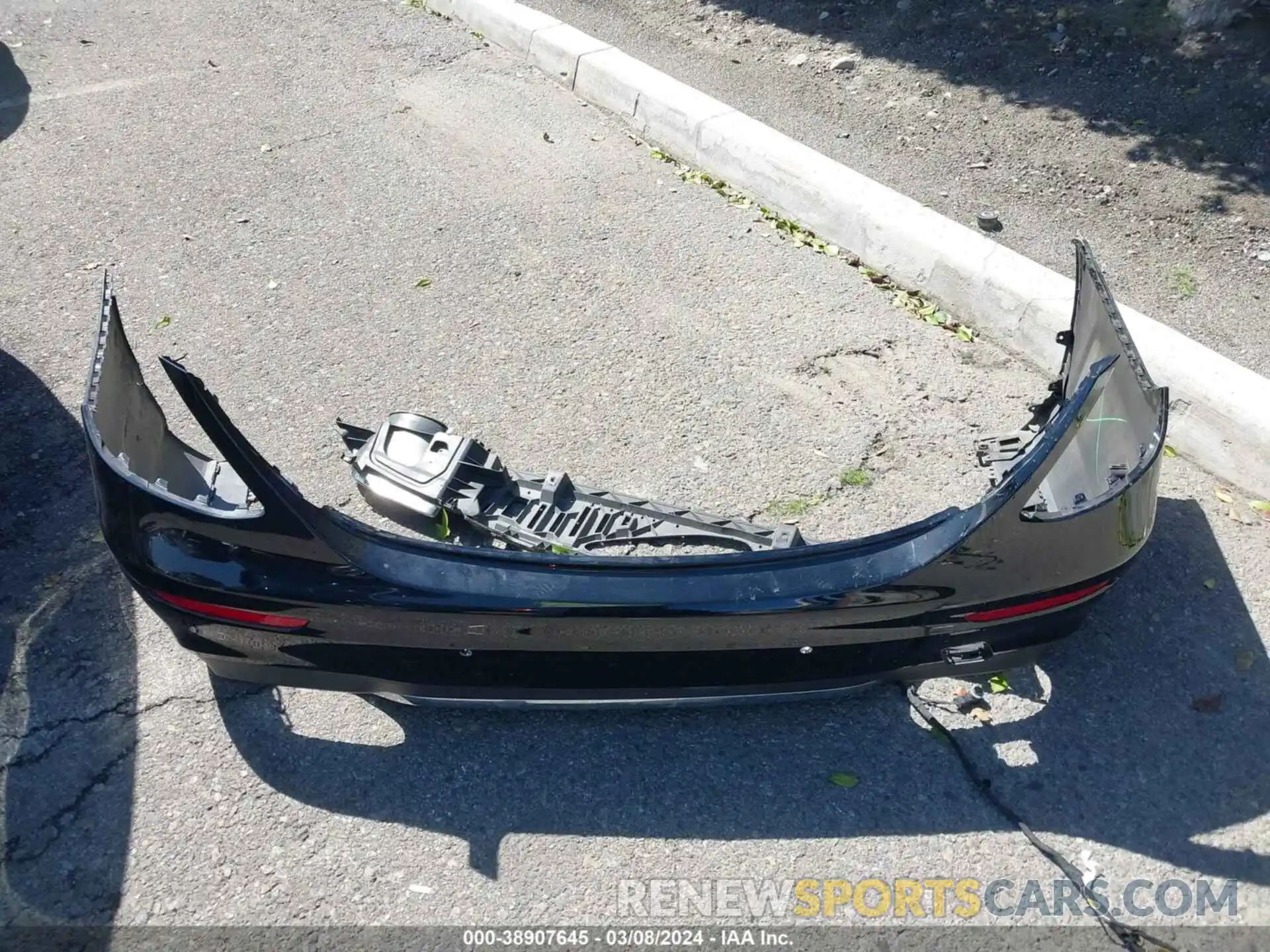 12 Photograph of a damaged car WDDZF4JB9KA528202 MERCEDES-BENZ E 300 2019