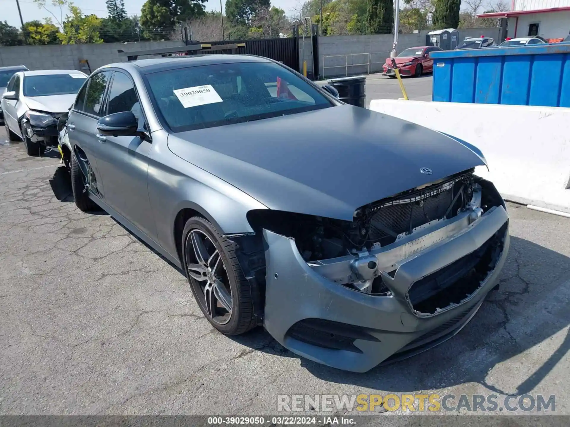 1 Photograph of a damaged car WDDZF4JB9KA654690 MERCEDES-BENZ E 300 2019