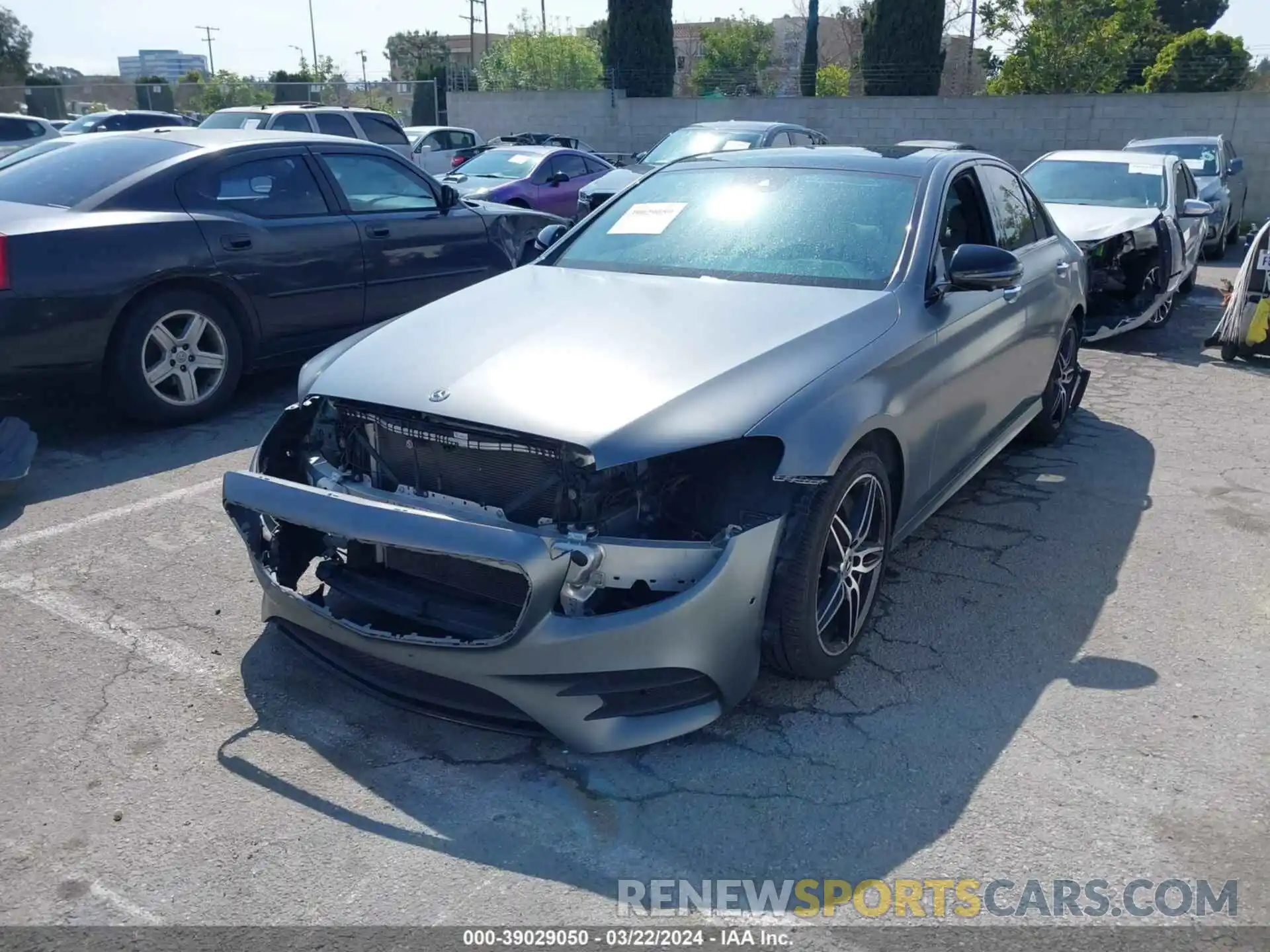 2 Photograph of a damaged car WDDZF4JB9KA654690 MERCEDES-BENZ E 300 2019