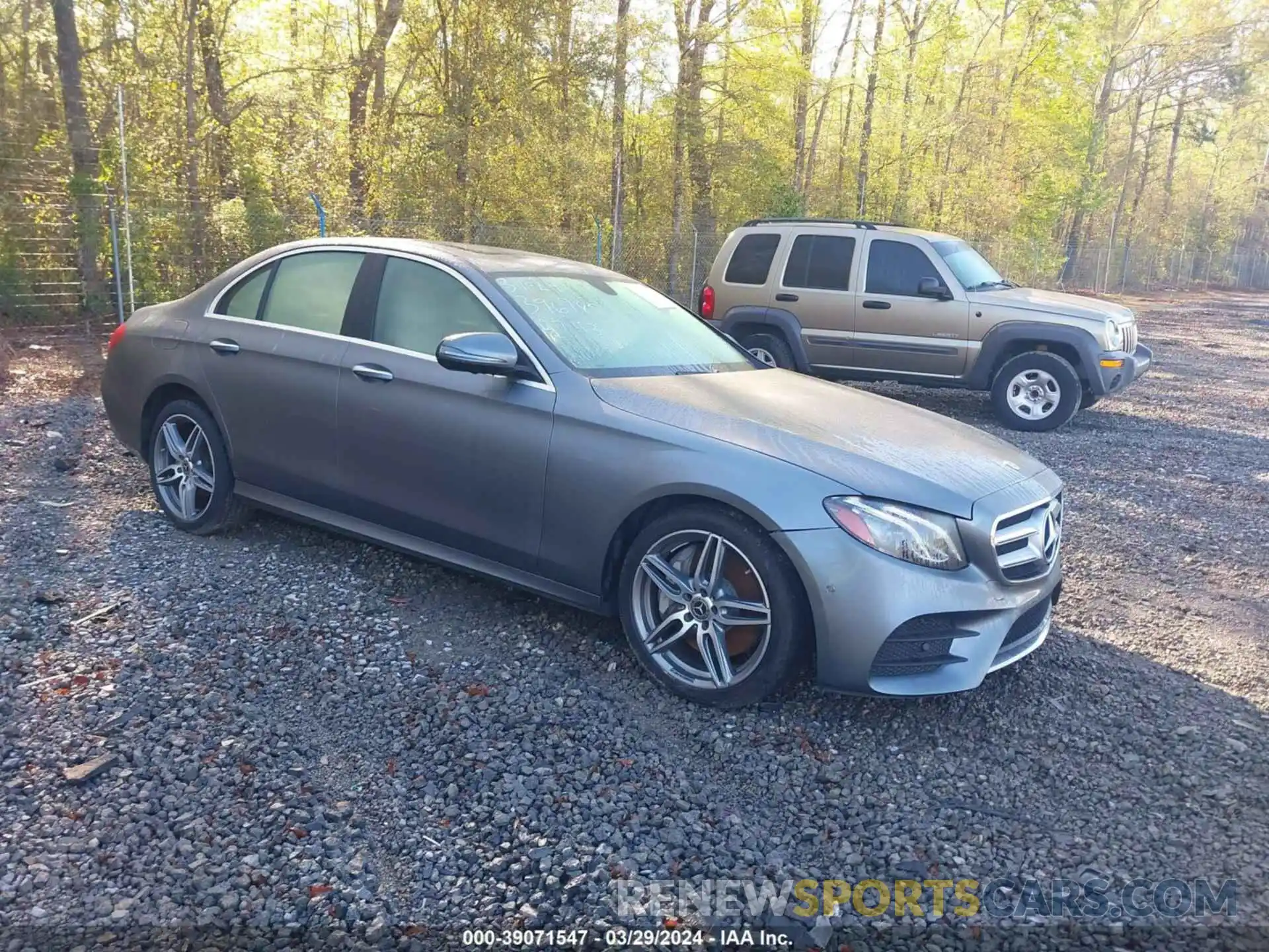 1 Photograph of a damaged car W1KZF8DB0LA812743 MERCEDES-BENZ E 350 2020