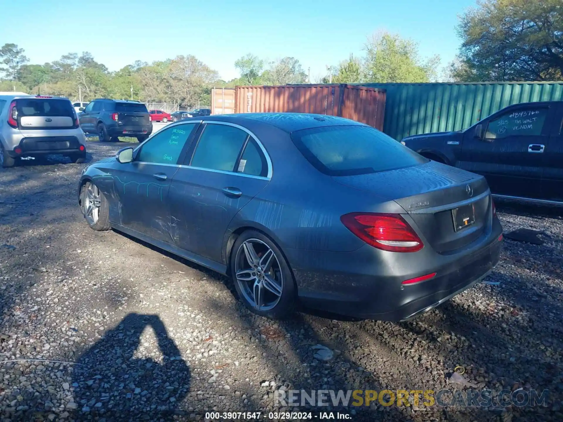 3 Photograph of a damaged car W1KZF8DB0LA812743 MERCEDES-BENZ E 350 2020