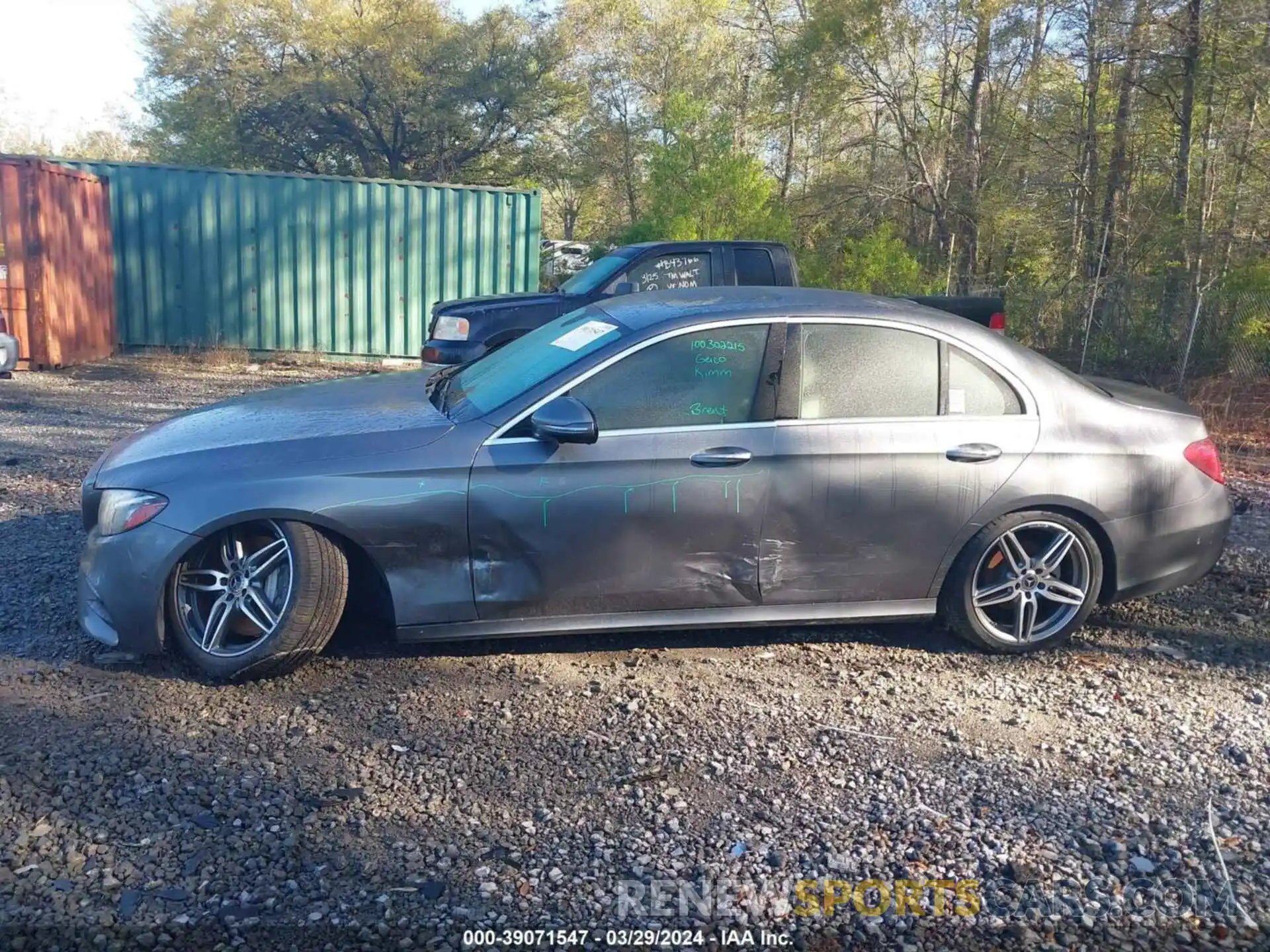 6 Photograph of a damaged car W1KZF8DB0LA812743 MERCEDES-BENZ E 350 2020