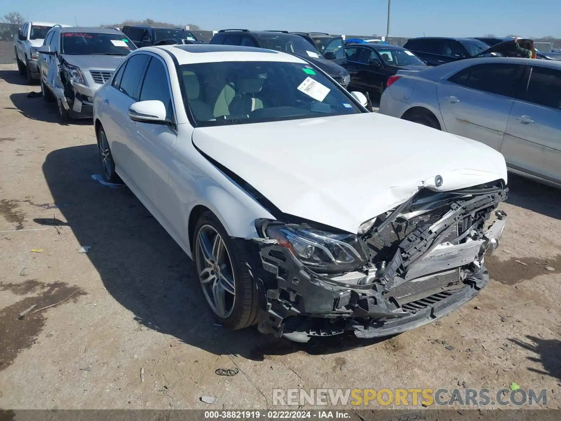 1 Photograph of a damaged car WDDZF8DB3LA752327 MERCEDES-BENZ E 350 2020