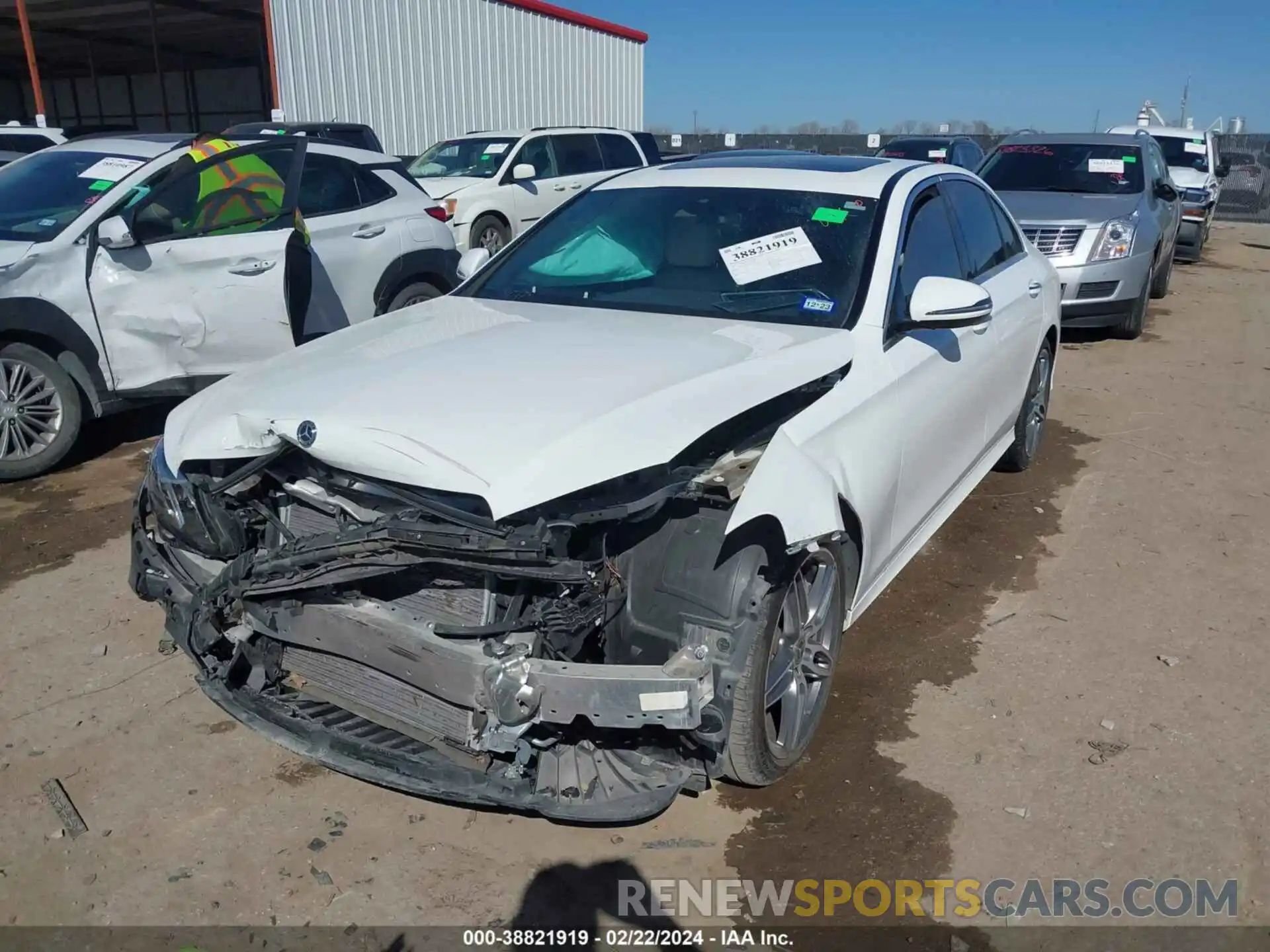 2 Photograph of a damaged car WDDZF8DB3LA752327 MERCEDES-BENZ E 350 2020