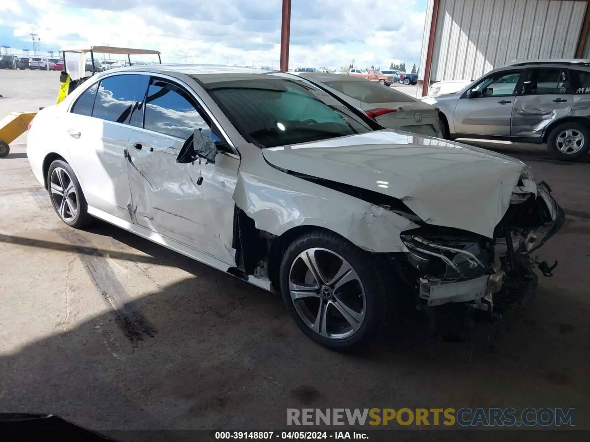 1 Photograph of a damaged car WDDZF8DB9LA747522 MERCEDES-BENZ E 350 2020