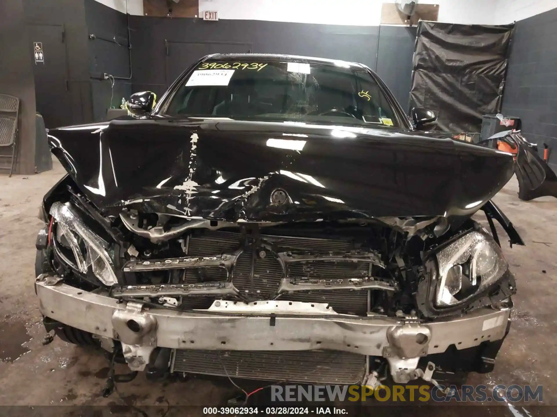 12 Photograph of a damaged car WDDZF8EB2LA718975 MERCEDES-BENZ E 350 2020