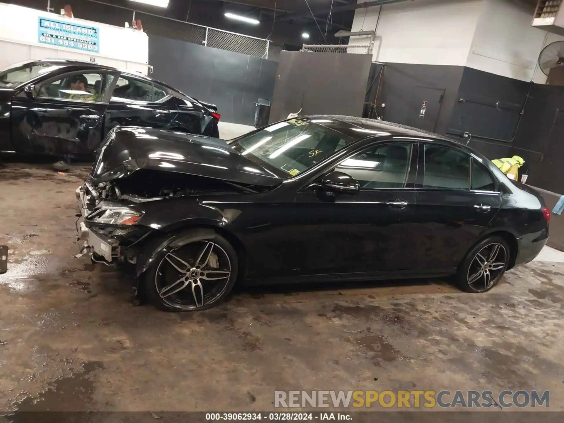 14 Photograph of a damaged car WDDZF8EB2LA718975 MERCEDES-BENZ E 350 2020