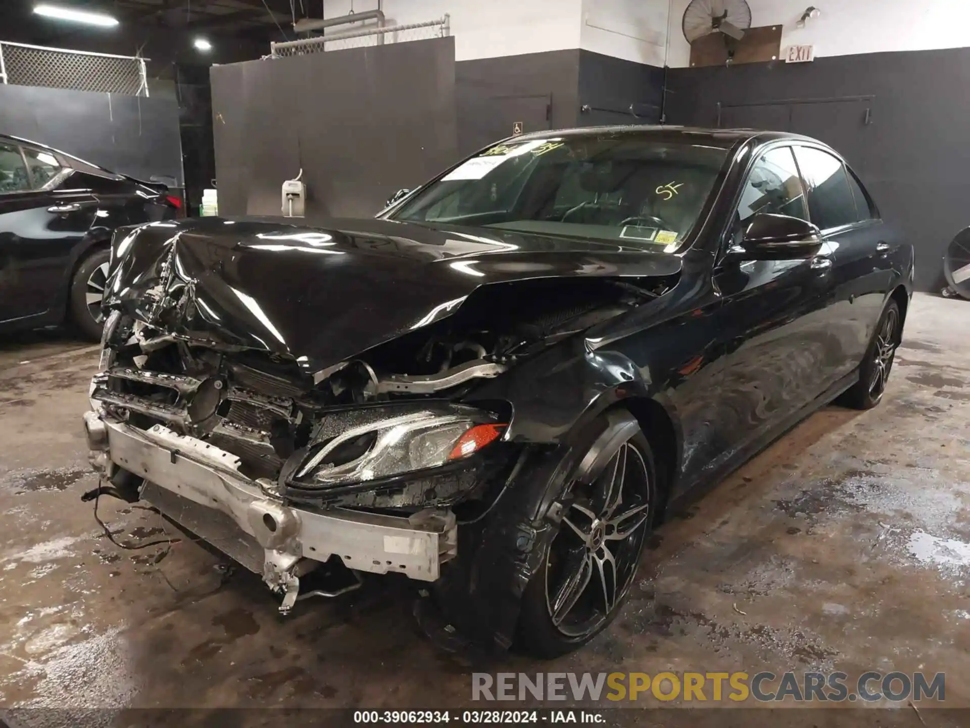 2 Photograph of a damaged car WDDZF8EB2LA718975 MERCEDES-BENZ E 350 2020