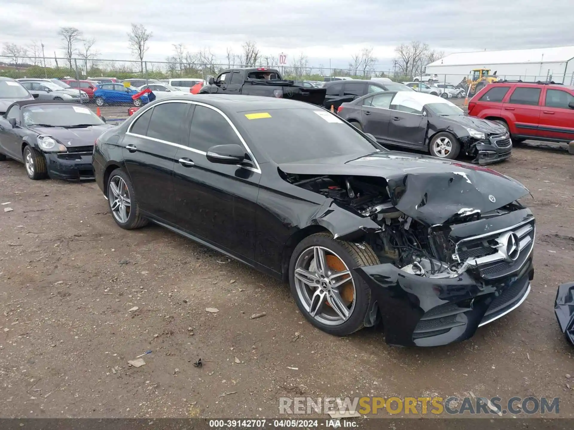 1 Photograph of a damaged car WDDZF8EB4LA730013 MERCEDES-BENZ E 350 2020