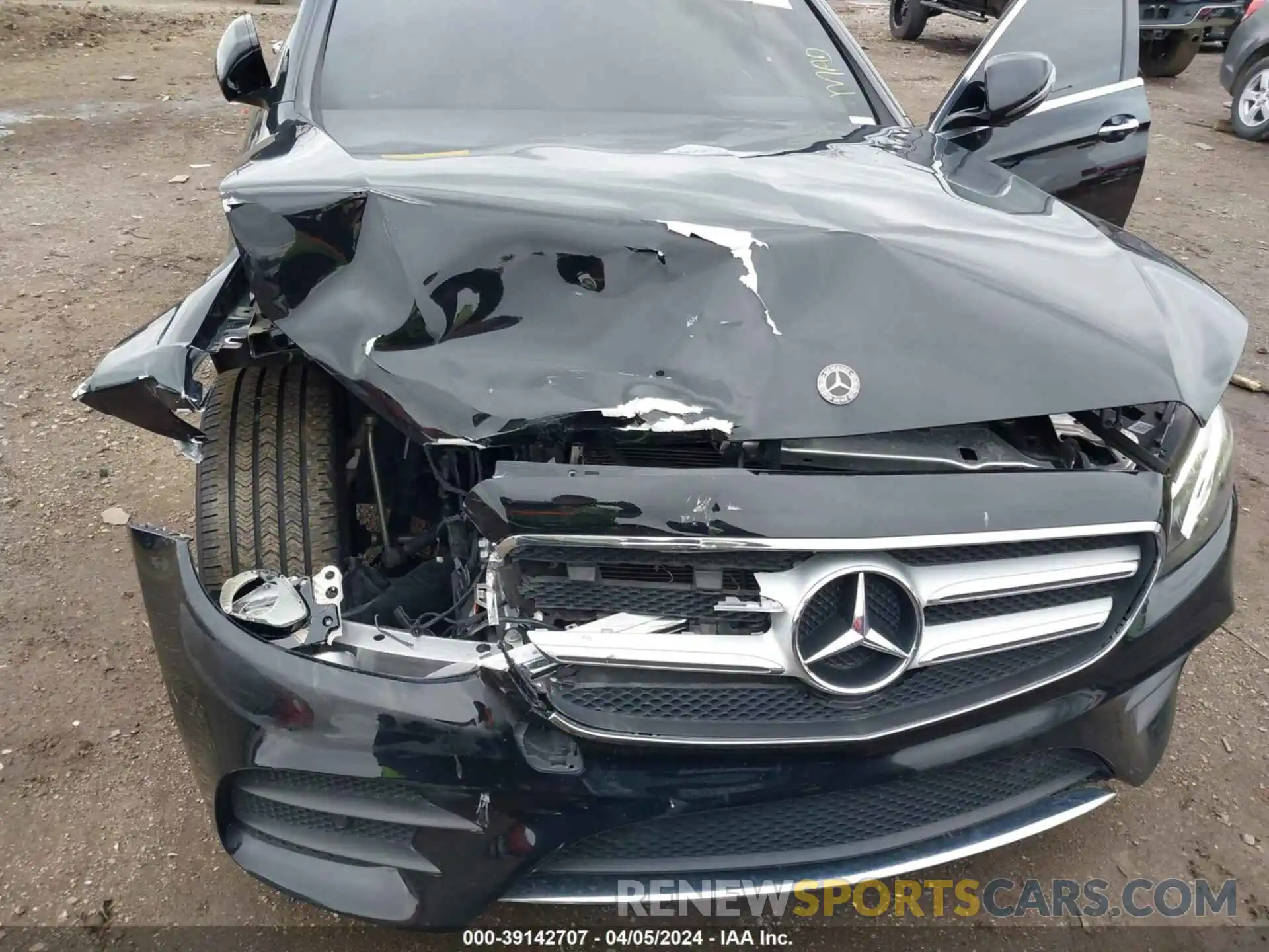 17 Photograph of a damaged car WDDZF8EB4LA730013 MERCEDES-BENZ E 350 2020