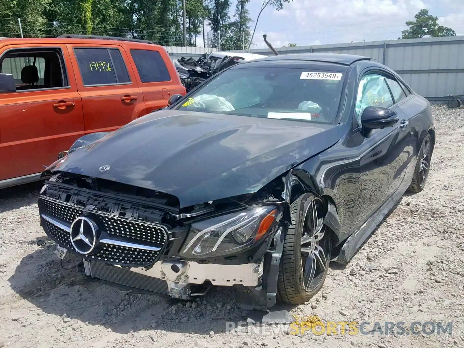 2 Photograph of a damaged car WDD1J6HB0KF108358 MERCEDES-BENZ E 450 2019