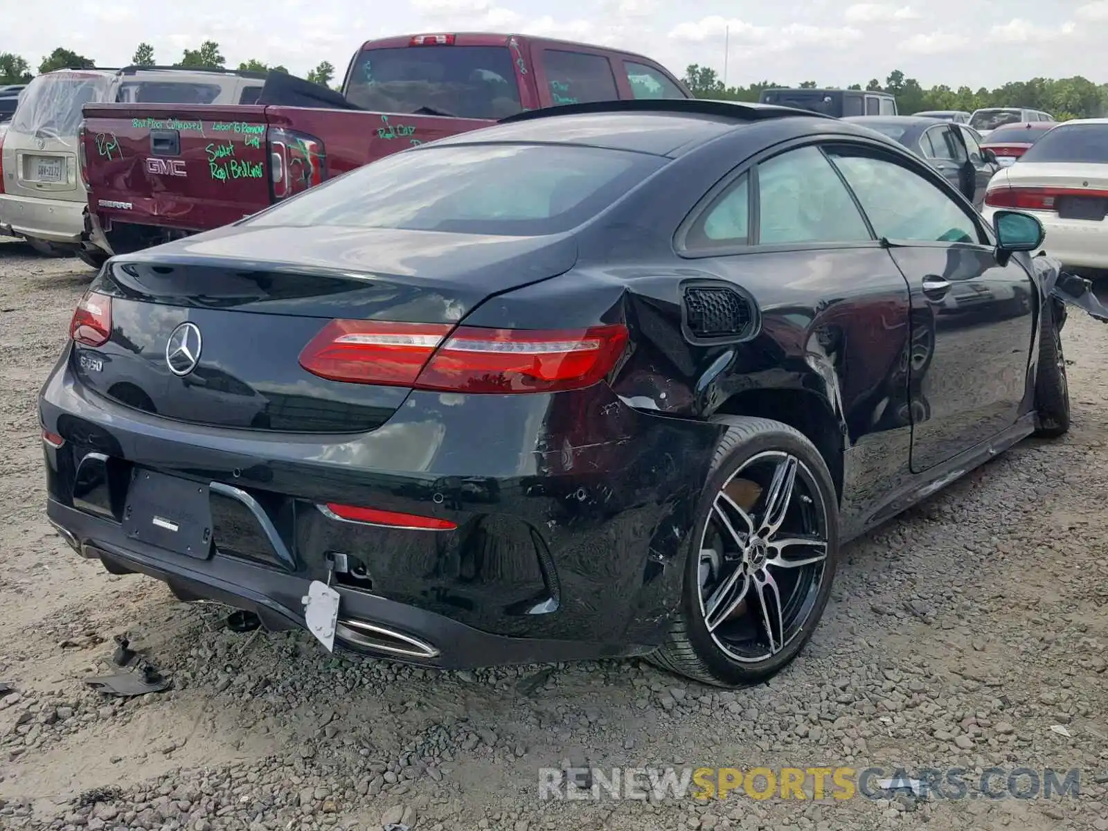 4 Photograph of a damaged car WDD1J6HB0KF108358 MERCEDES-BENZ E 450 2019