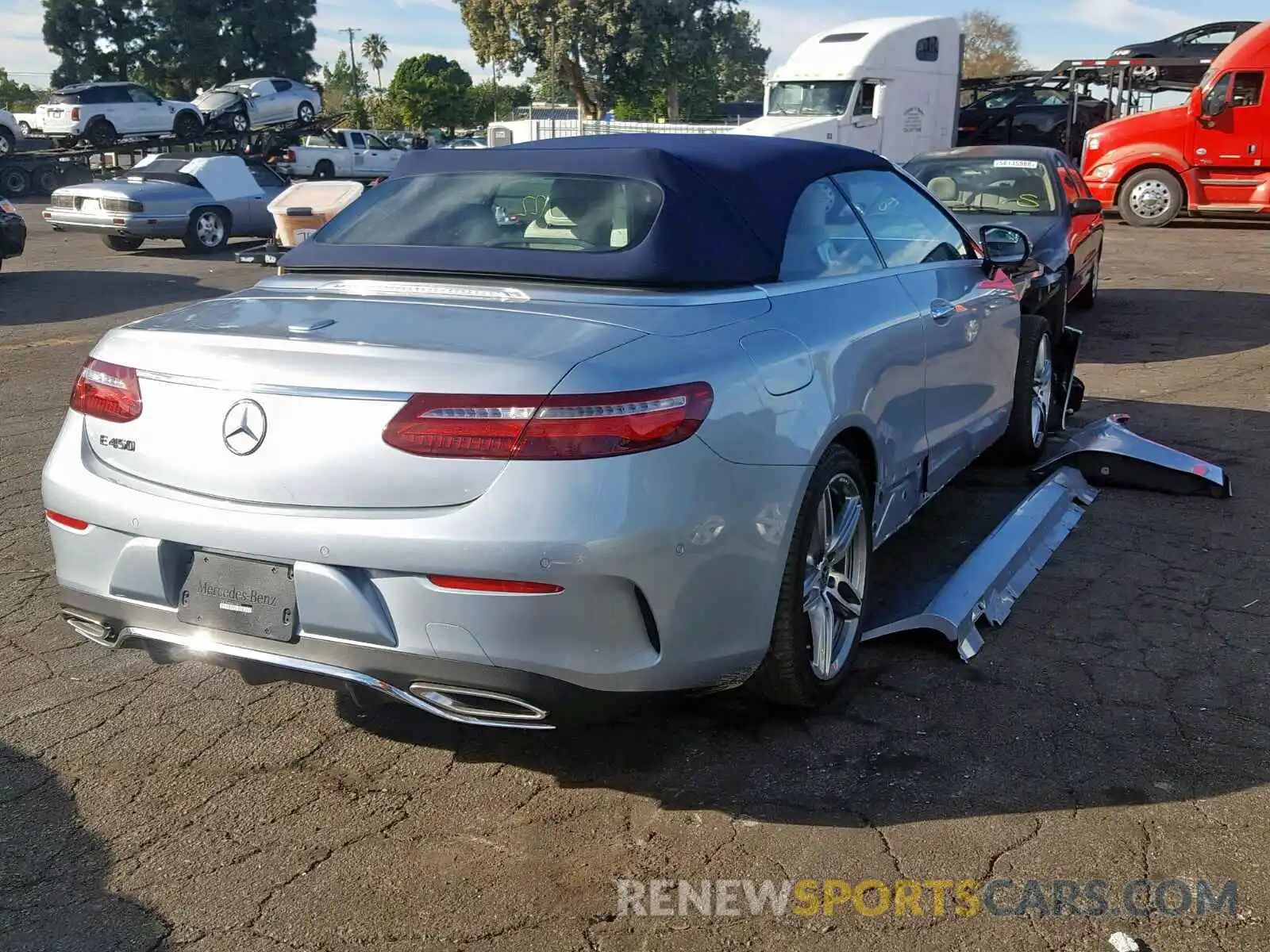 4 Photograph of a damaged car WDD1K6HB6KF075816 MERCEDES-BENZ E 450 2019