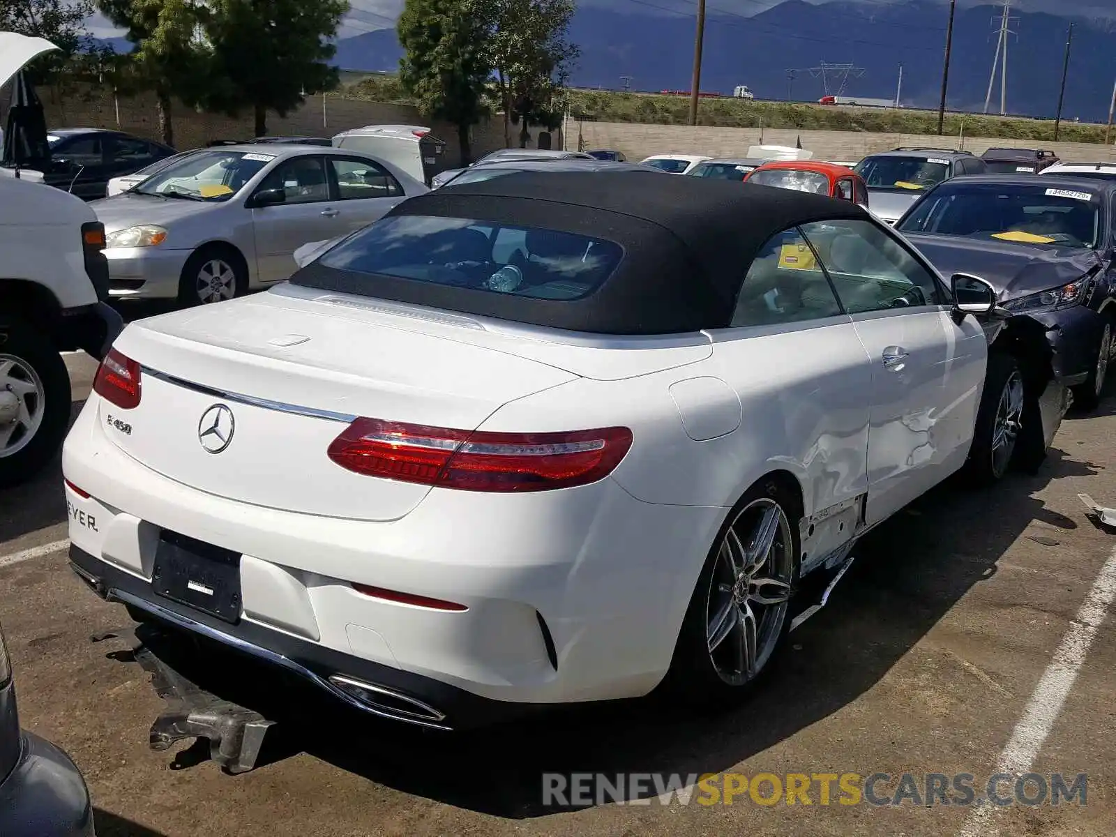 4 Photograph of a damaged car WDD1K6HB9KF082968 MERCEDES-BENZ E 450 2019