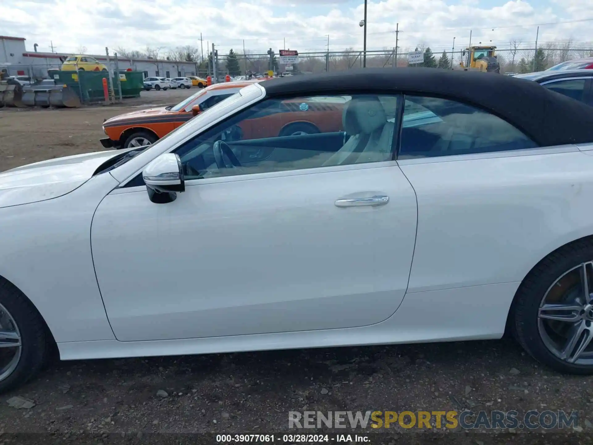 14 Photograph of a damaged car WDD1K6JB4KF101064 MERCEDES-BENZ E 450 2019