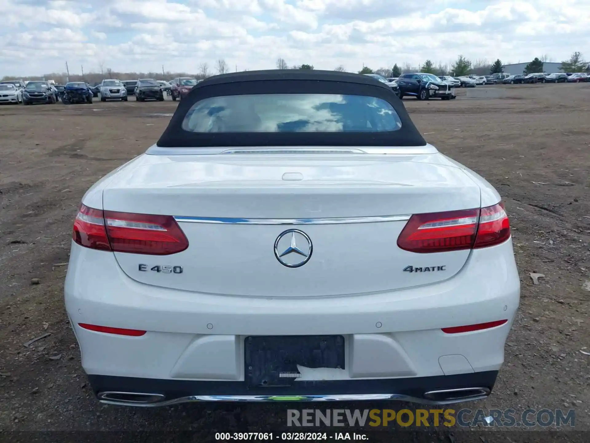 16 Photograph of a damaged car WDD1K6JB4KF101064 MERCEDES-BENZ E 450 2019