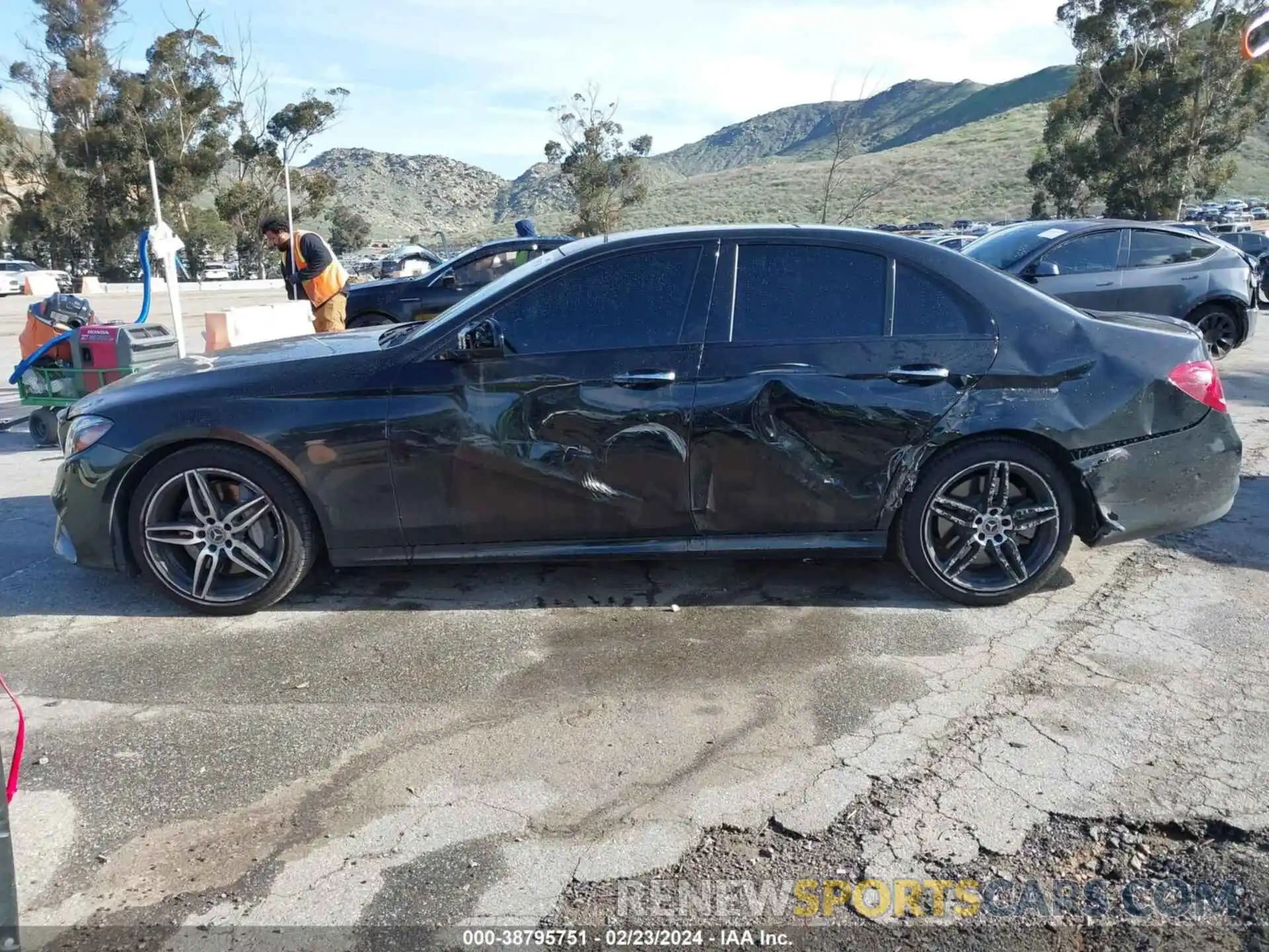 14 Photograph of a damaged car WDDZF6JB3KA498450 MERCEDES-BENZ E 450 2019