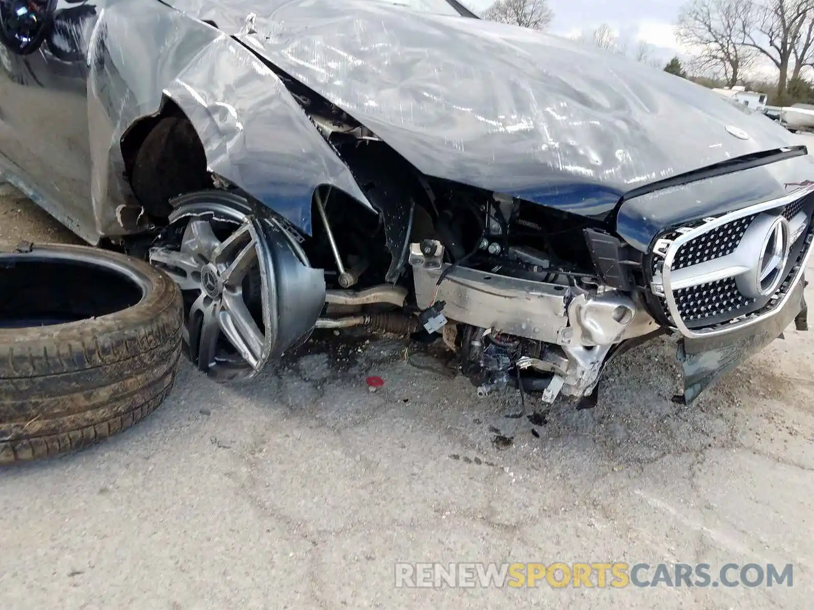9 Photograph of a damaged car WDD1K6JB3KF100102 MERCEDES-BENZ E 450 4MAT 2019