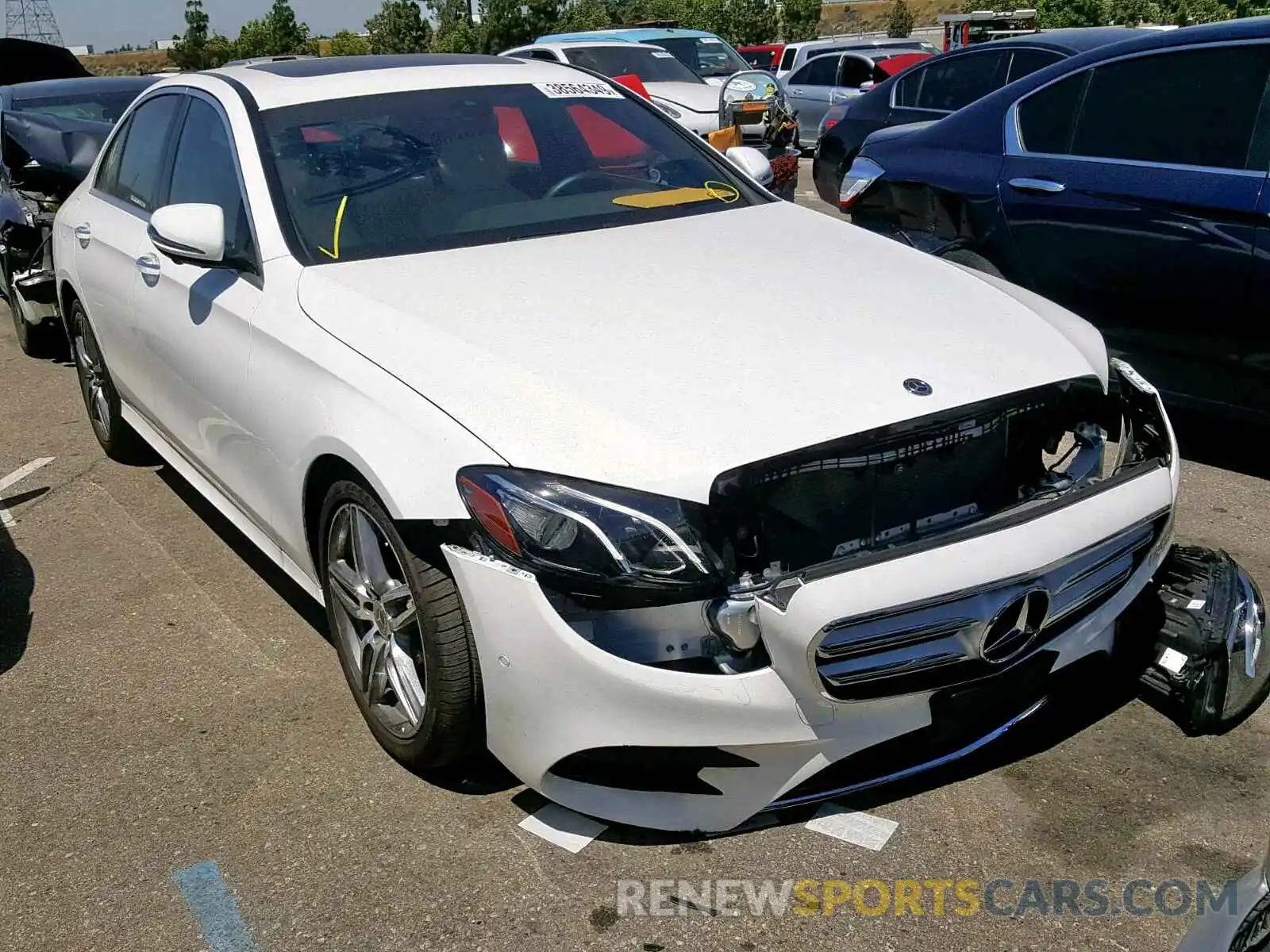 1 Photograph of a damaged car WDDZF6JB0KA498664 MERCEDES-BENZ E 450 4MAT 2019