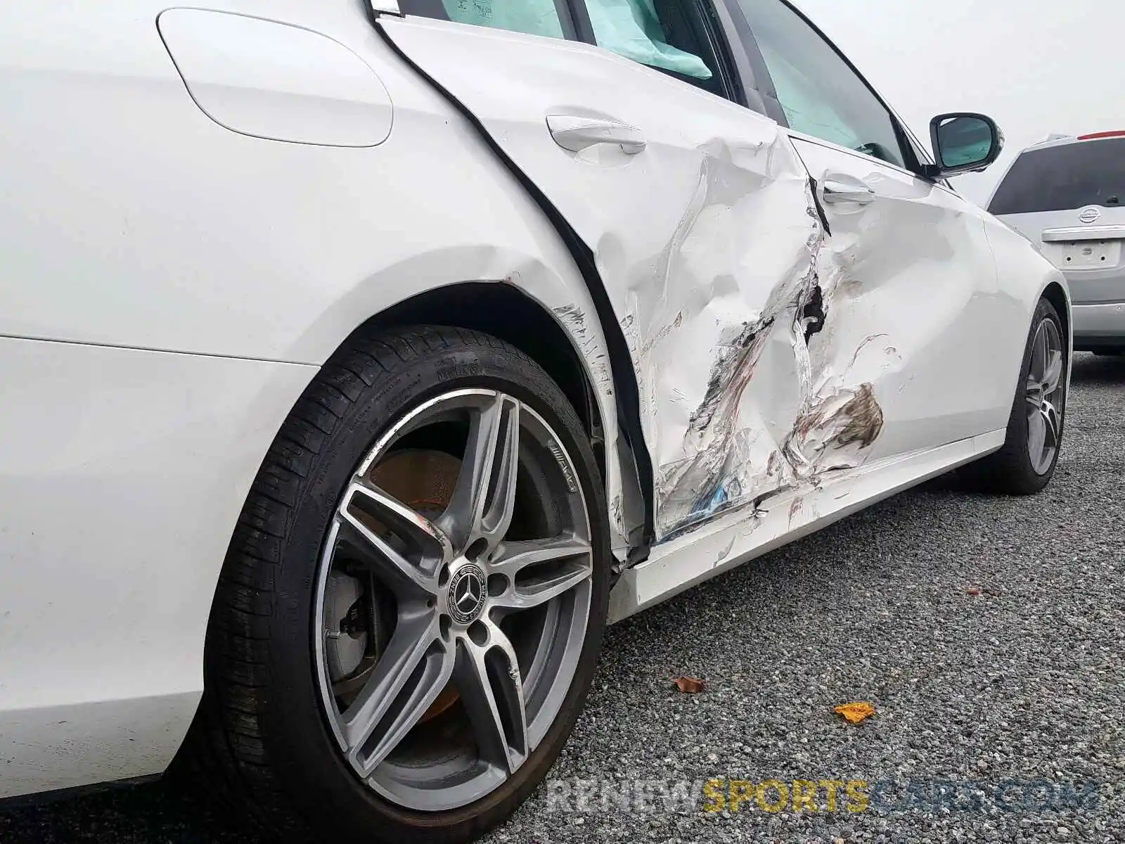 9 Photograph of a damaged car WDDZF6JBXKA560264 MERCEDES-BENZ E 450 4MAT 2019