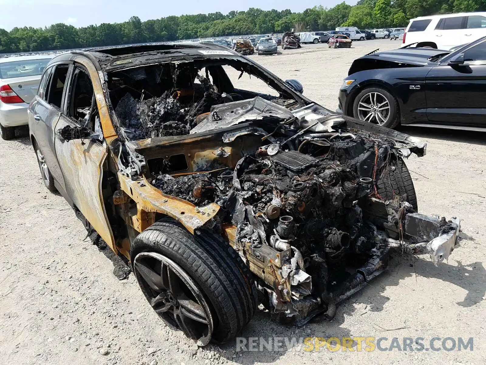 1 Photograph of a damaged car WDDZH6JB8KA667677 MERCEDES-BENZ E 450 4MAT 2019