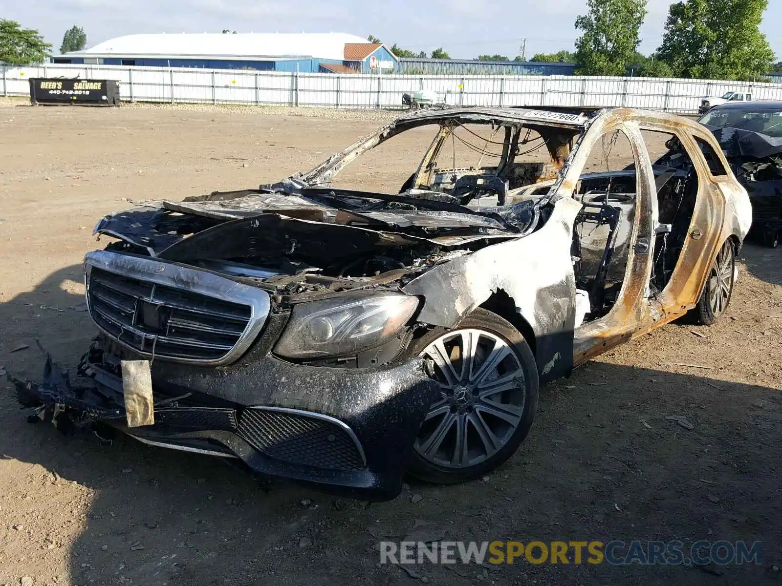 2 Фотография поврежденного автомобиля WDDZH6JBXKA517635 MERCEDES-BENZ E 450 4MAT 2019