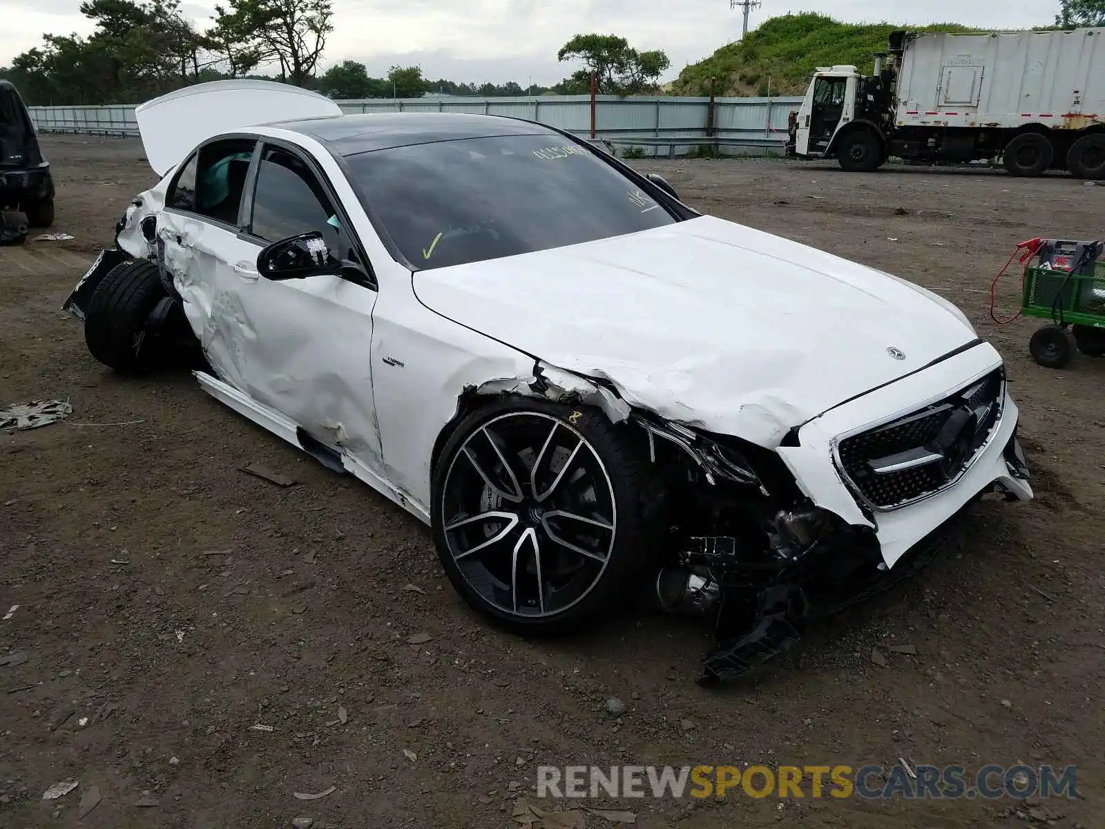 1 Photograph of a damaged car W1KZF6BB9LA835039 MERCEDES-BENZ E AMG 53 4 2020