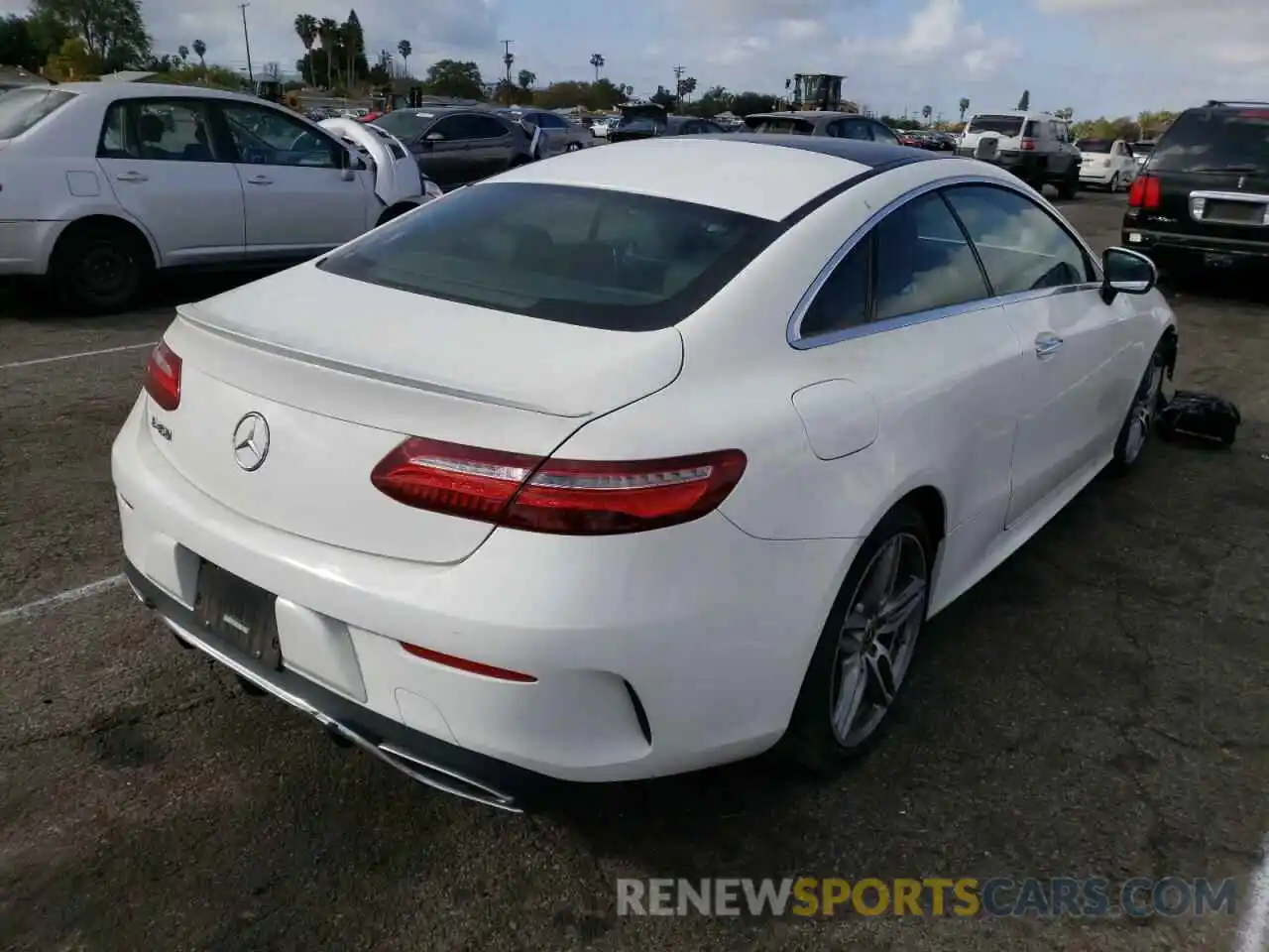 4 Photograph of a damaged car WDD1J6HB0KF085454 MERCEDES-BENZ E-CLASS 2019