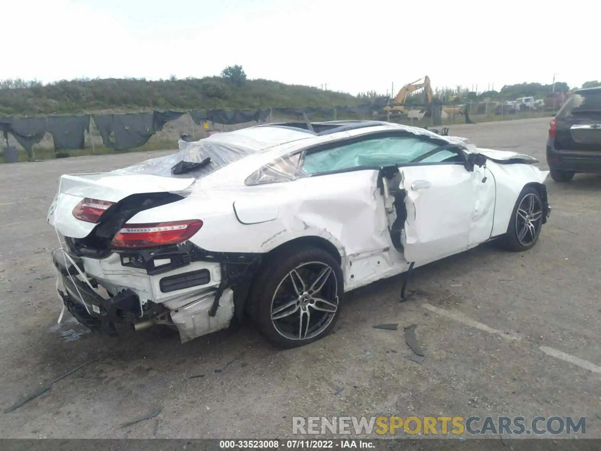 4 Photograph of a damaged car WDD1J6HB0KF103662 MERCEDES-BENZ E-CLASS 2019