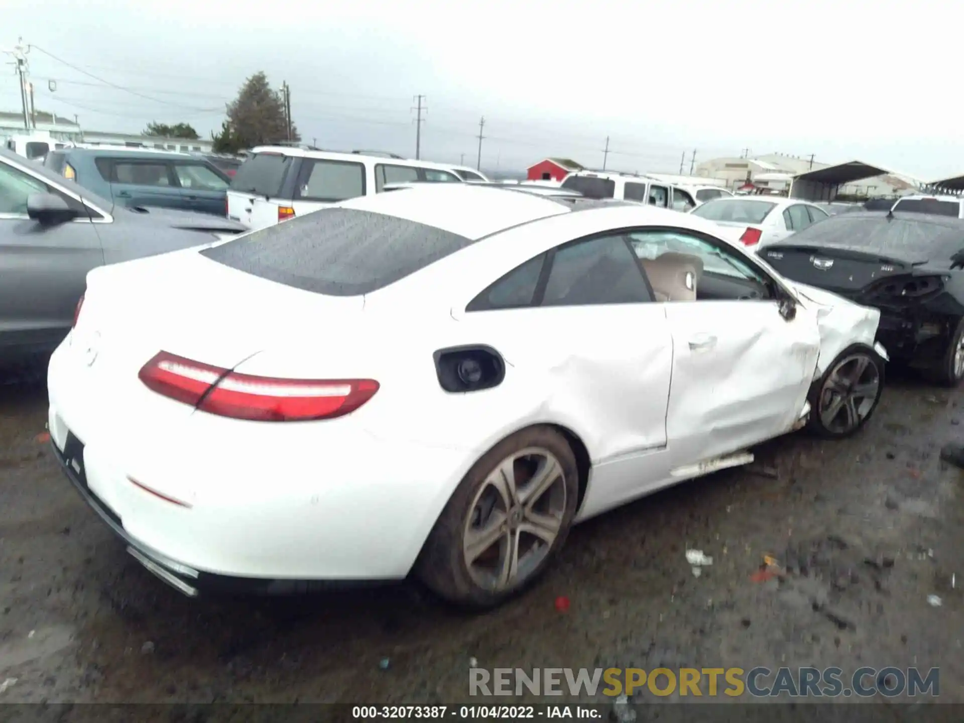 4 Photograph of a damaged car WDD1J6HB0KF104522 MERCEDES-BENZ E-CLASS 2019