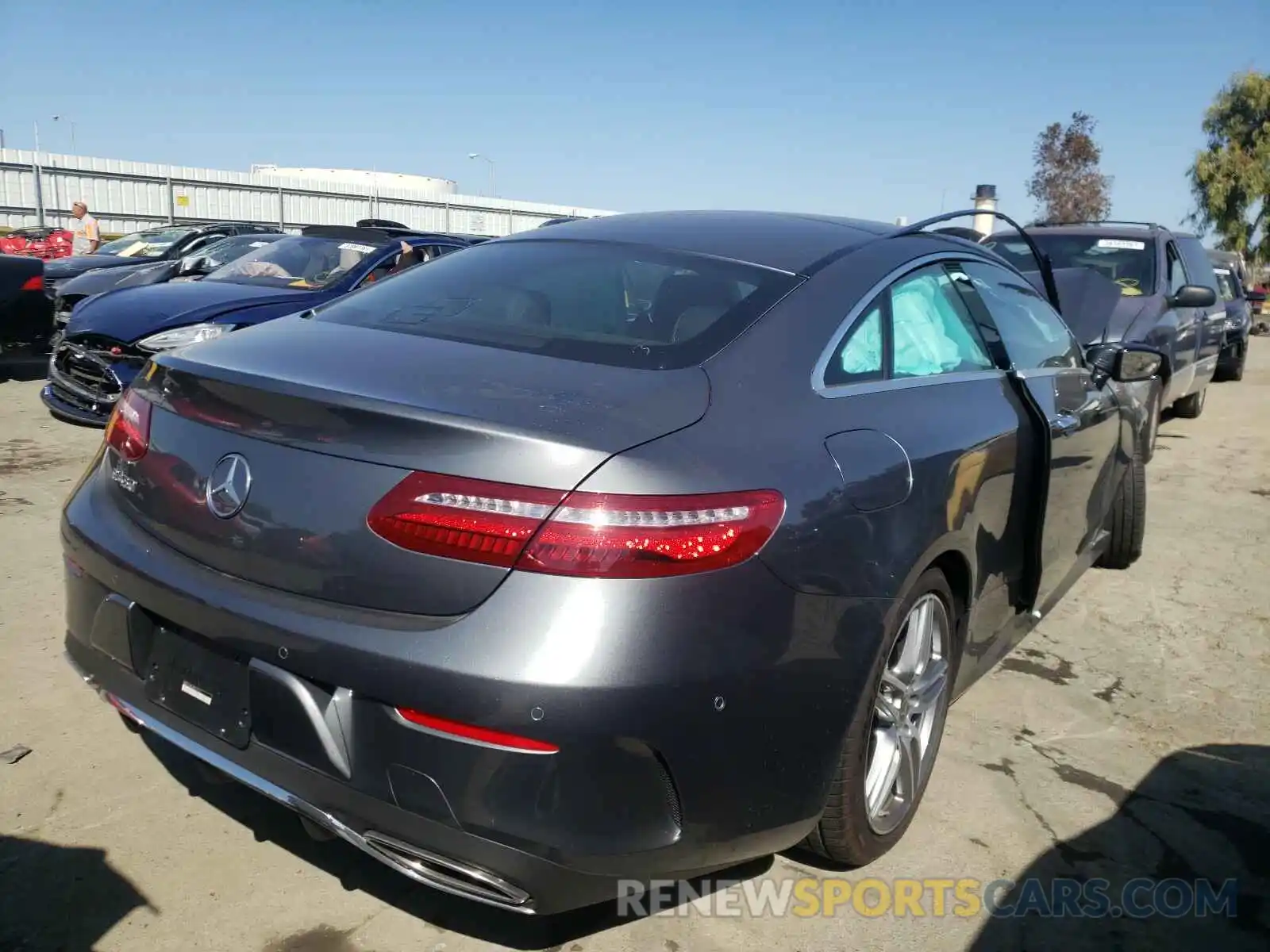 4 Photograph of a damaged car WDD1J6HB1KF077511 MERCEDES-BENZ E CLASS 2019