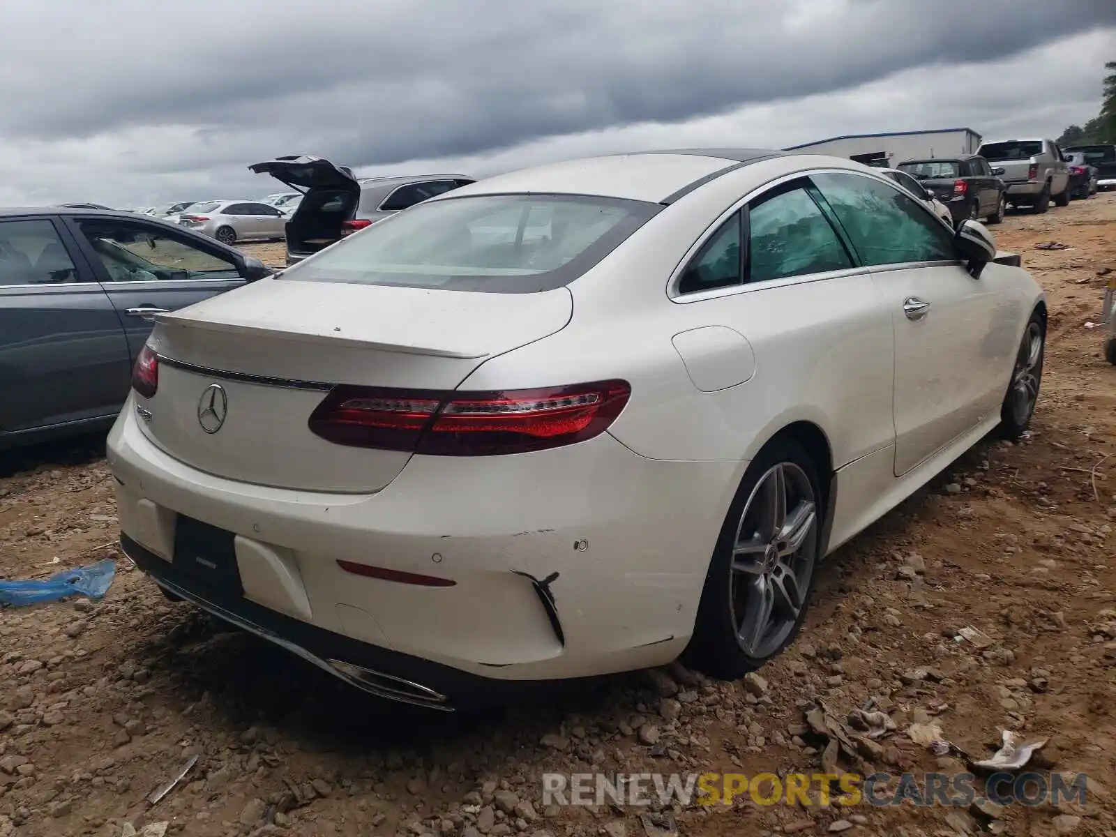 4 Photograph of a damaged car WDD1J6HB1KF091215 MERCEDES-BENZ E-CLASS 2019