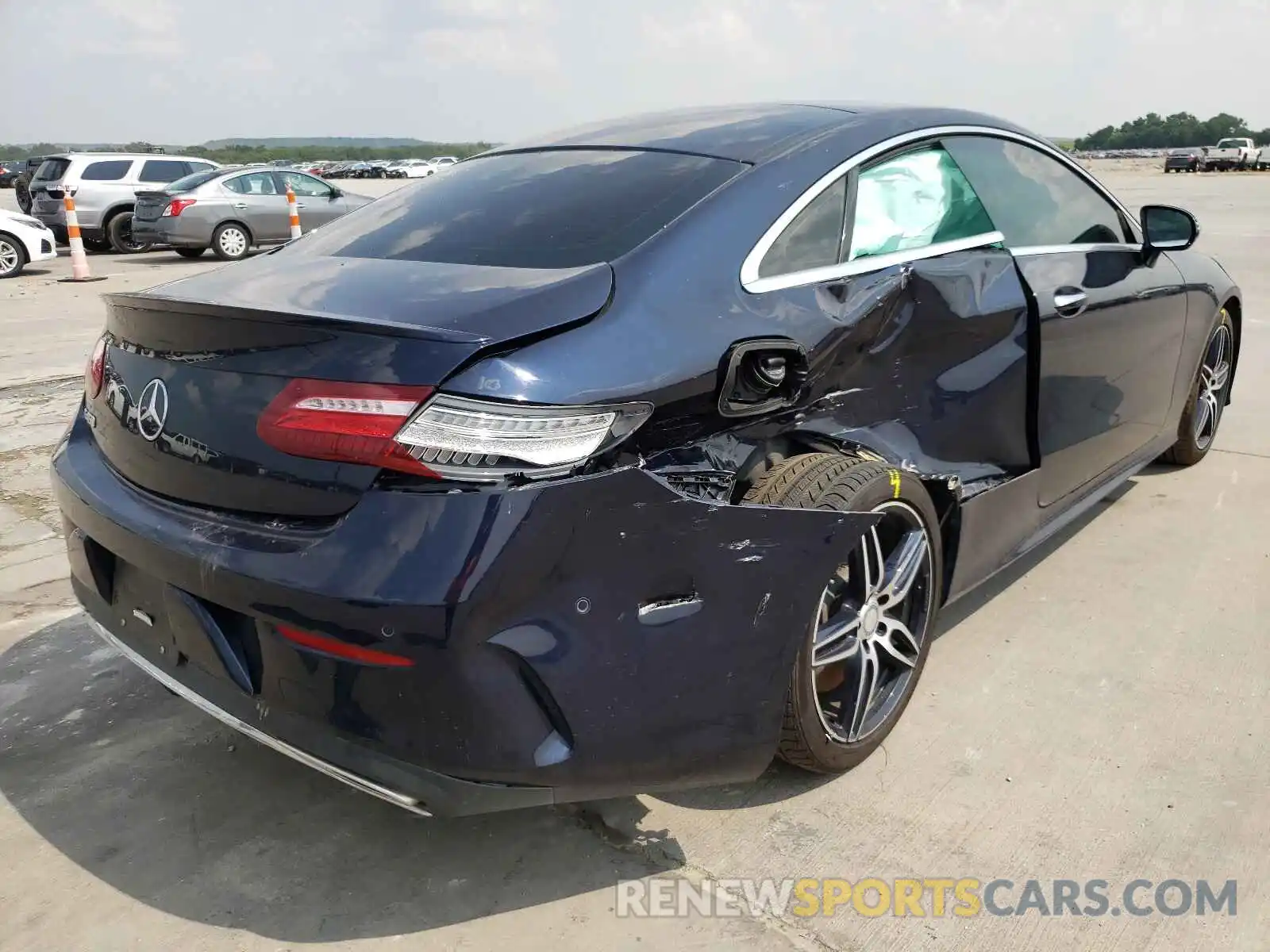 4 Photograph of a damaged car WDD1J6HB4KF075428 MERCEDES-BENZ E-CLASS 2019