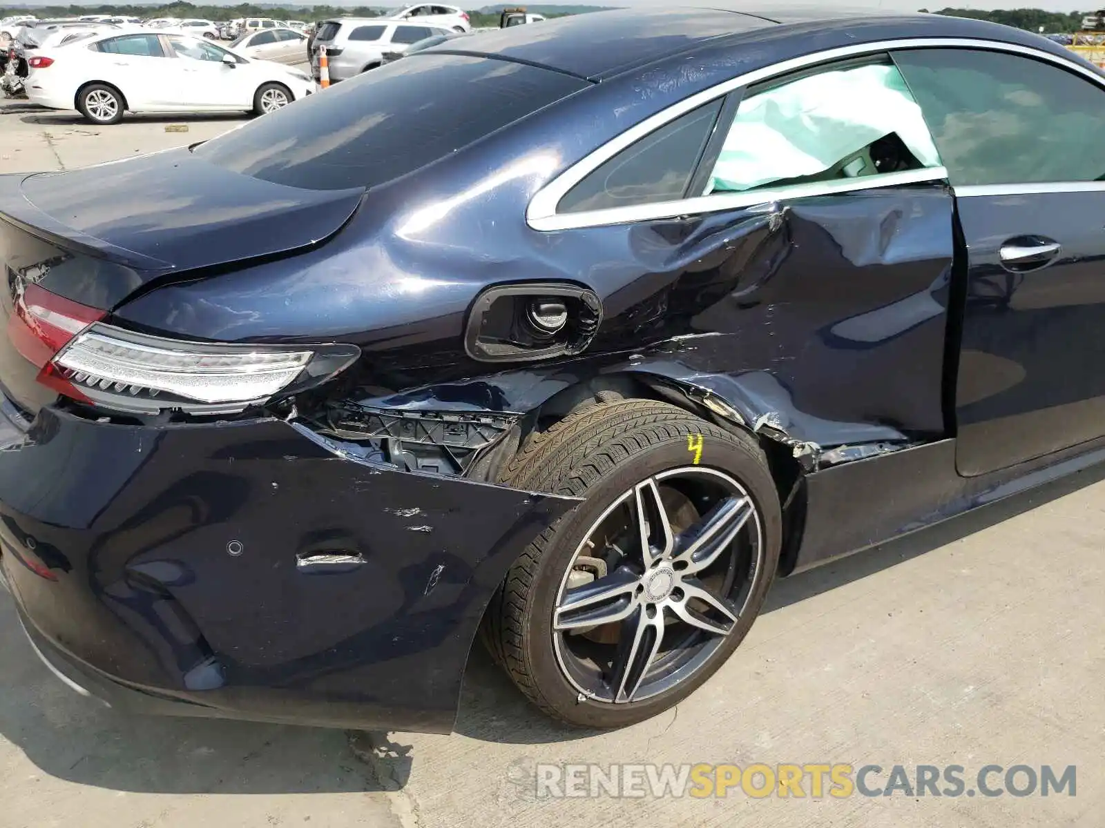 9 Photograph of a damaged car WDD1J6HB4KF075428 MERCEDES-BENZ E-CLASS 2019