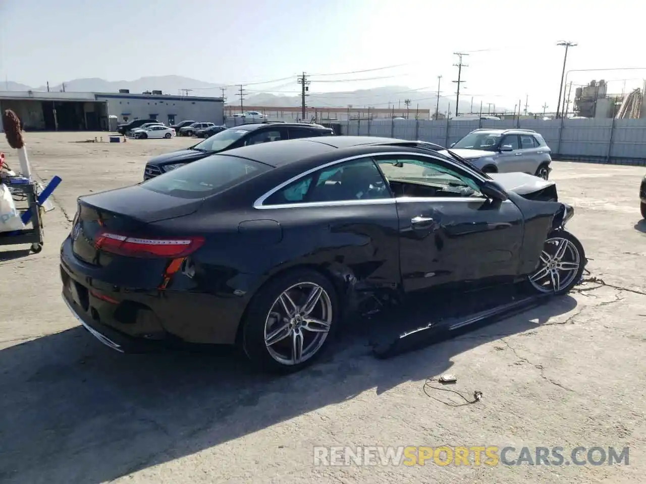 4 Photograph of a damaged car WDD1J6HB6KF114312 MERCEDES-BENZ E-CLASS 2019