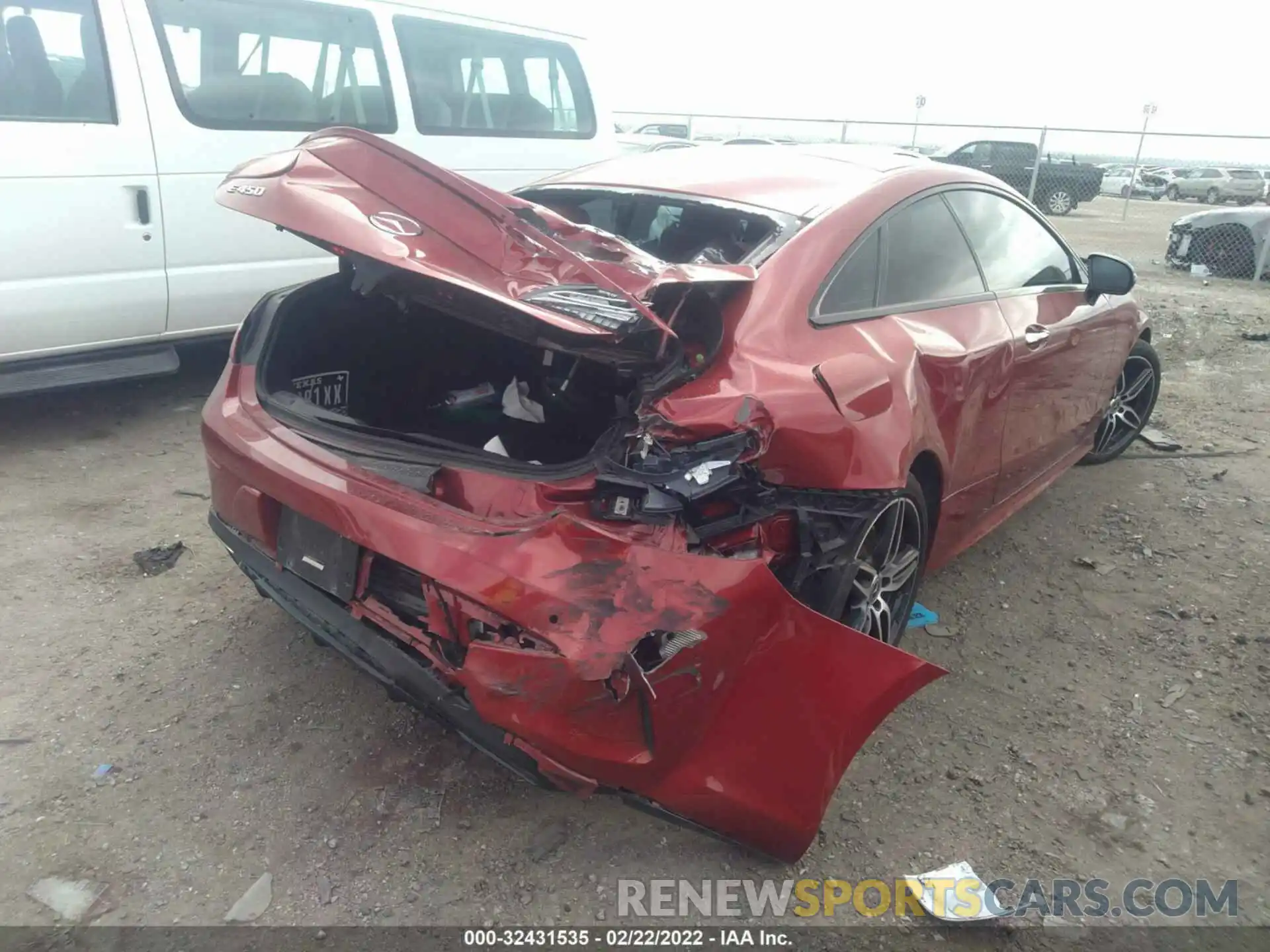 4 Photograph of a damaged car WDD1J6HB9KF084920 MERCEDES-BENZ E-CLASS 2019