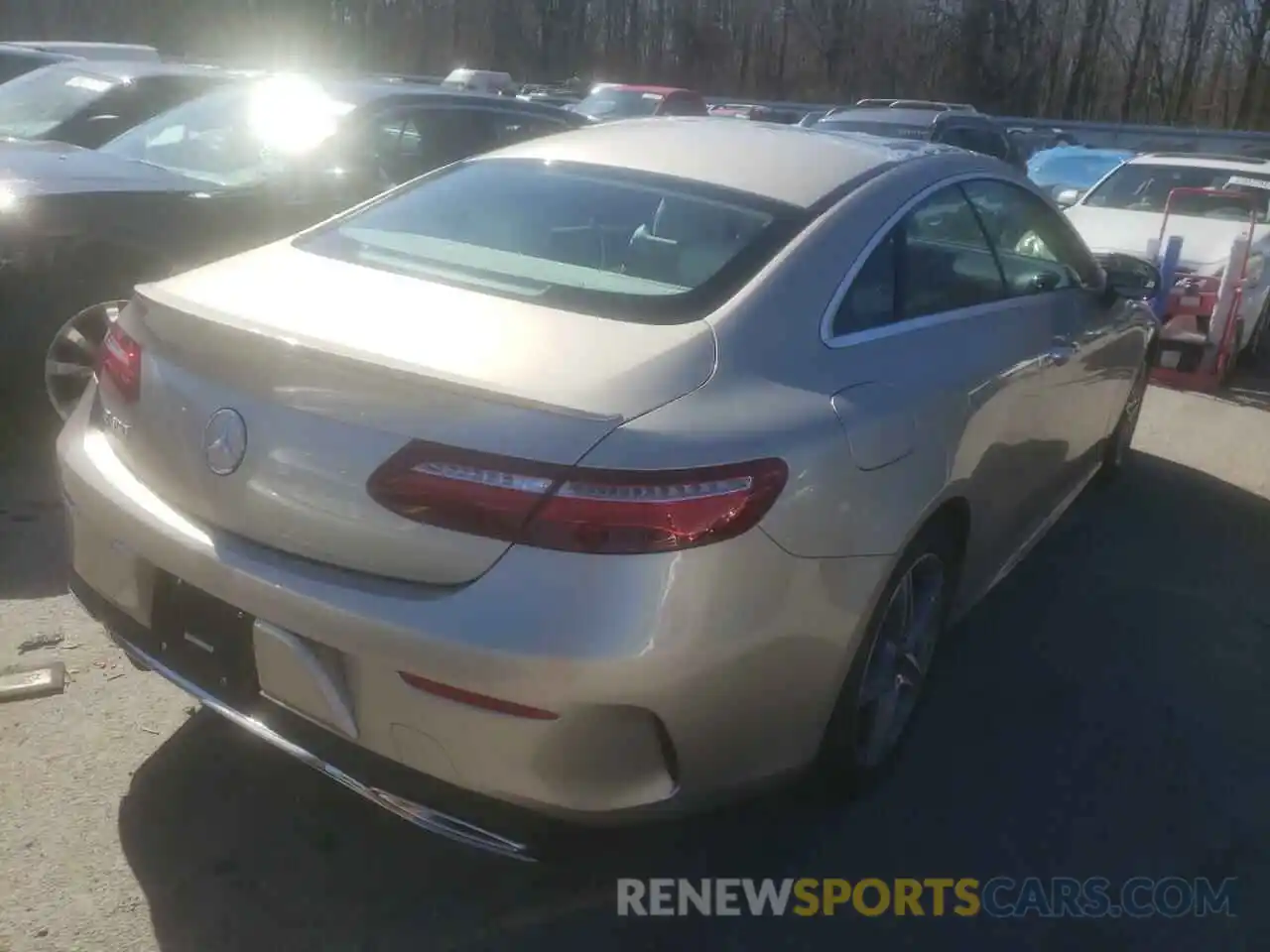 4 Photograph of a damaged car WDD1J6HBXKF106617 MERCEDES-BENZ E-CLASS 2019