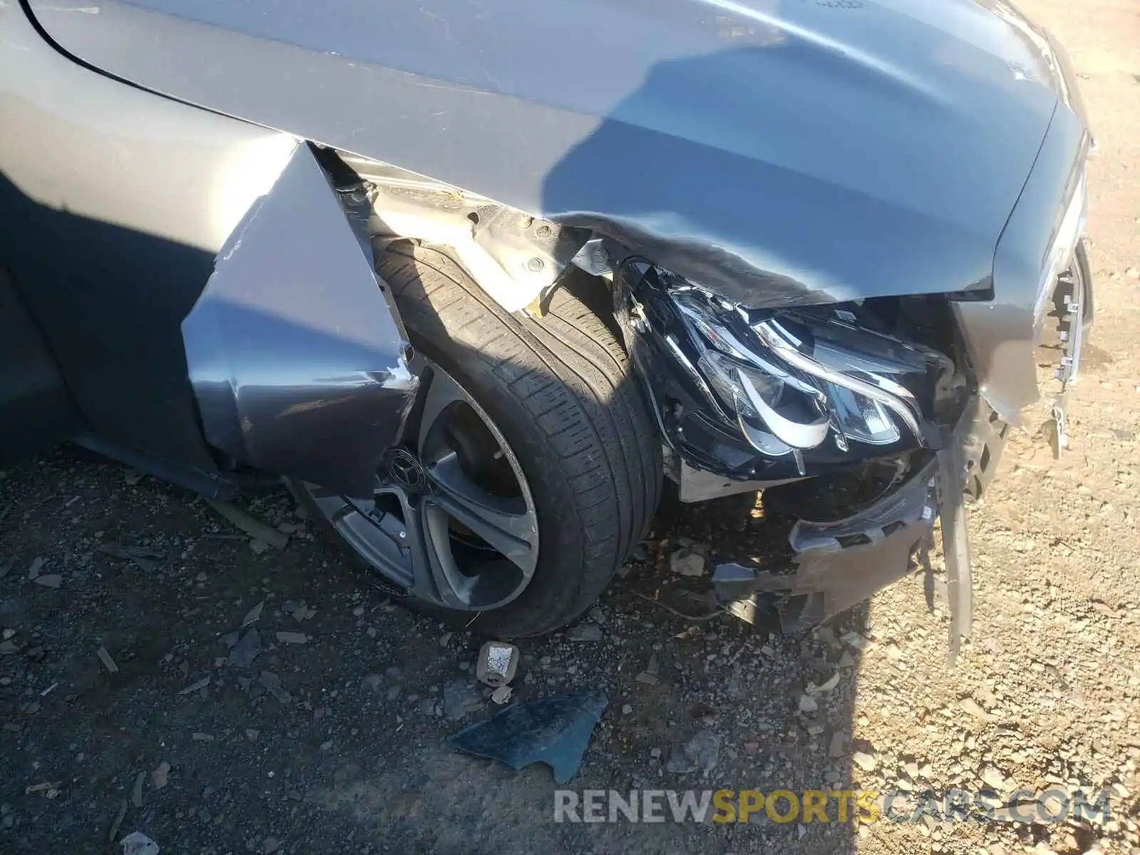 9 Фотография поврежденного автомобиля WDD1J6JB3KF072983 MERCEDES-BENZ E CLASS 2019