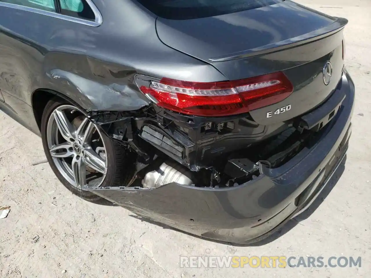 9 Photograph of a damaged car WDD1J6JBXKF095371 MERCEDES-BENZ E-CLASS 2019