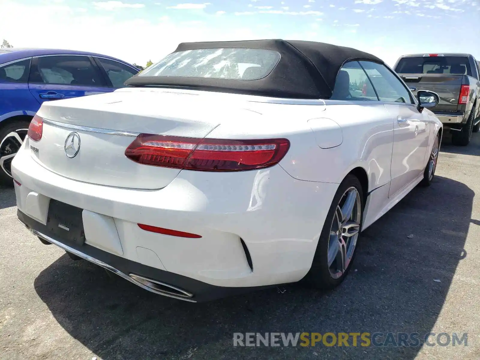 4 Photograph of a damaged car WDD1K6HB2KF080608 MERCEDES-BENZ E-CLASS 2019