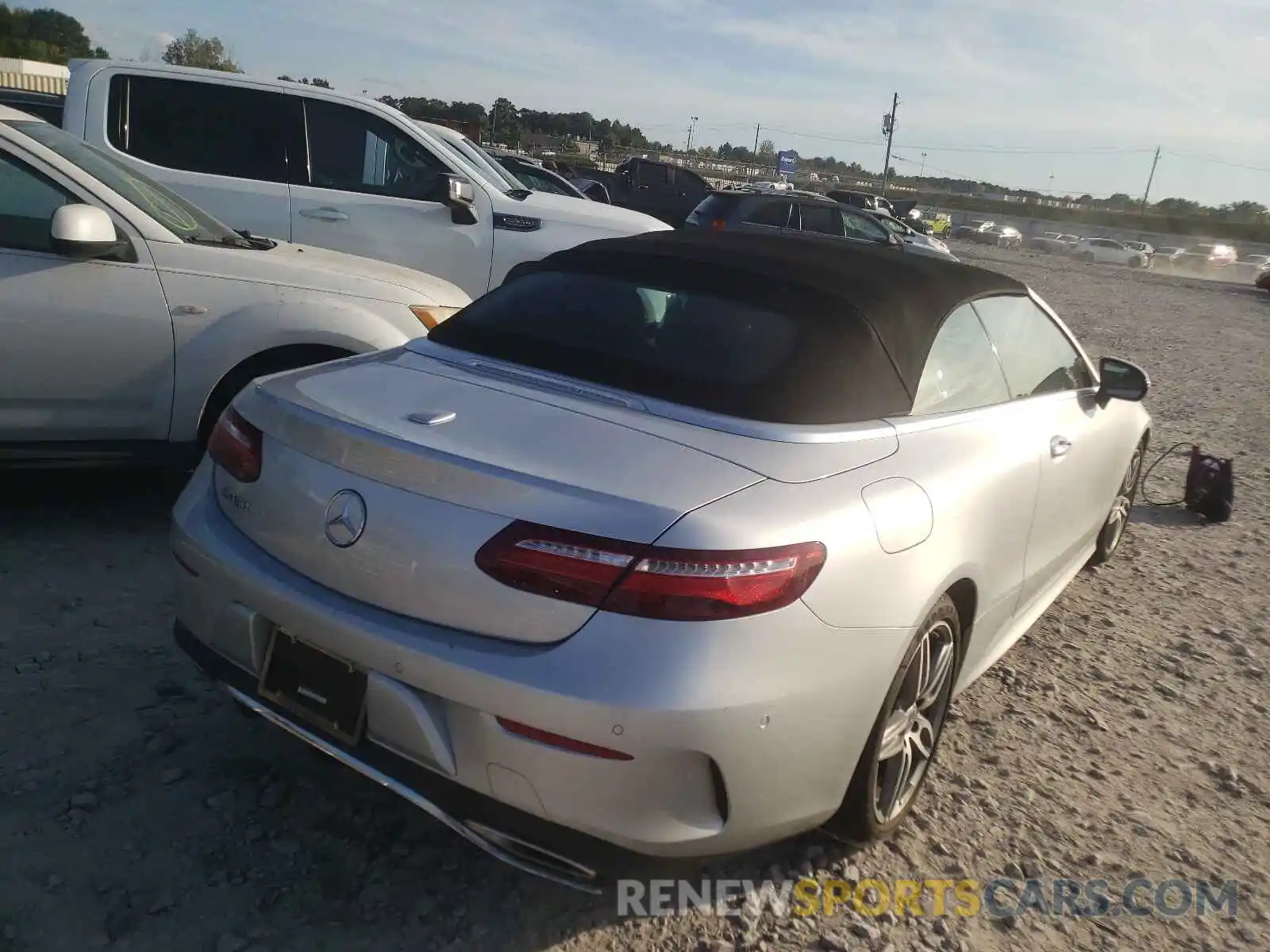 4 Photograph of a damaged car WDD1K6HB6KF082300 MERCEDES-BENZ E-CLASS 2019