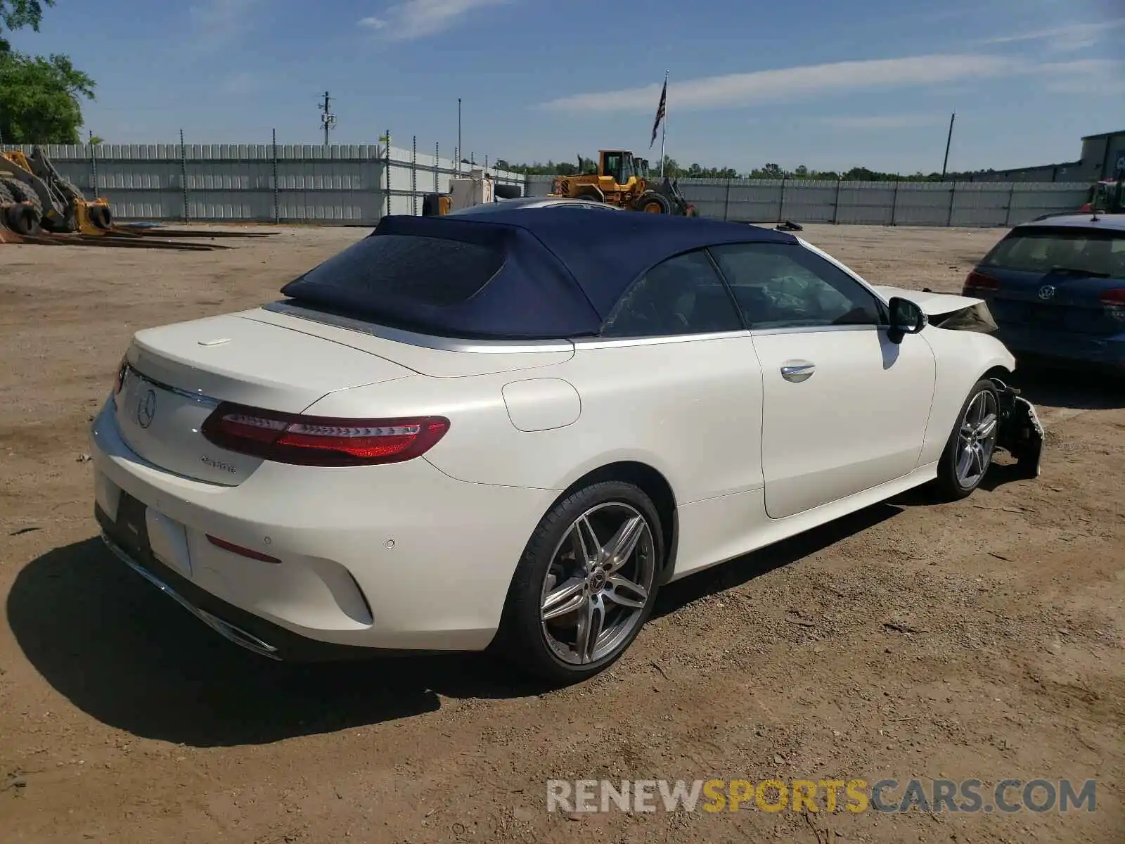 4 Photograph of a damaged car WDD1K6JB0KF080732 MERCEDES-BENZ E CLASS 2019